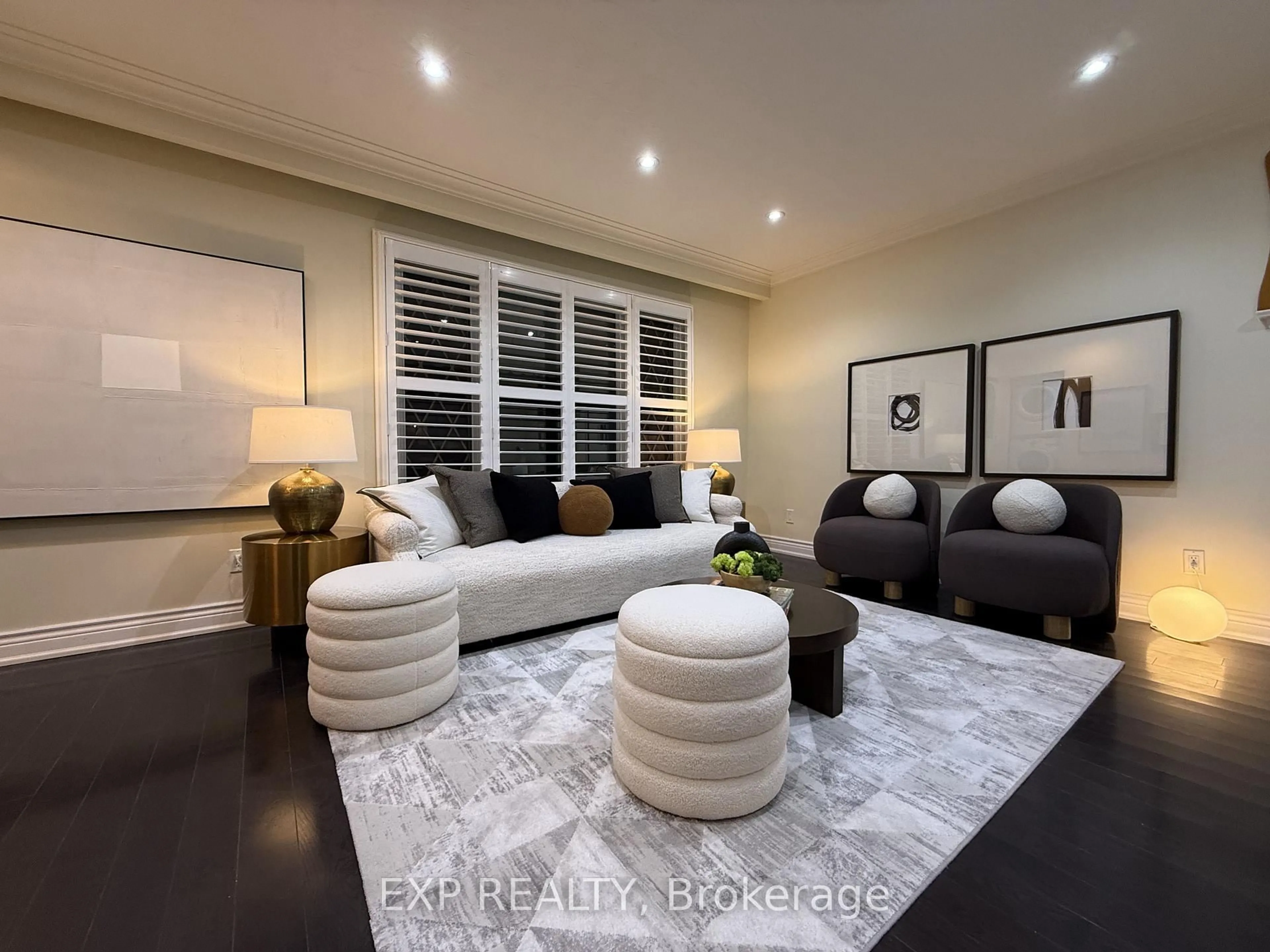 Living room with furniture, unknown for 81 Meldazy Dr, Toronto Ontario M1P 4G2