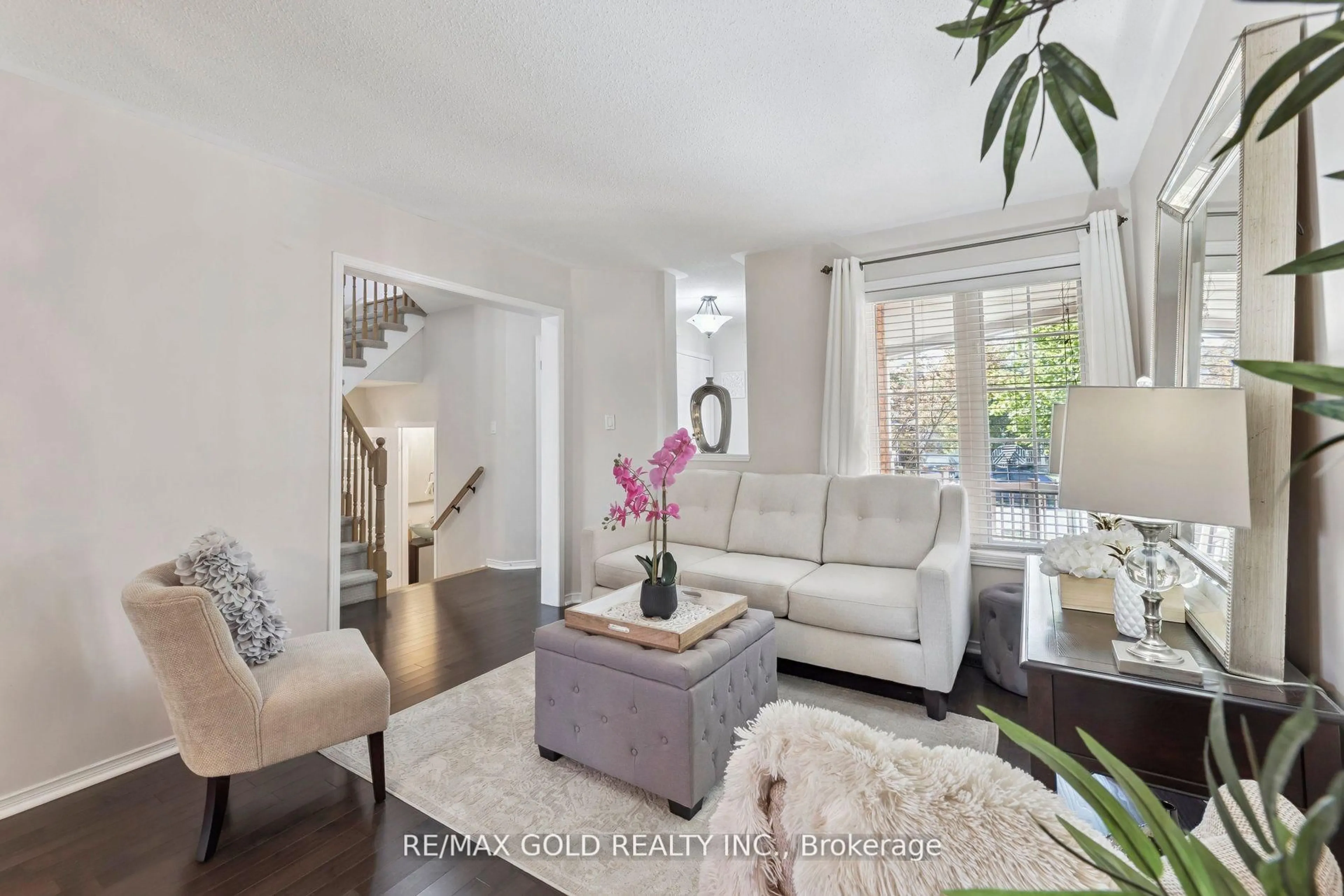 Living room with furniture, unknown for 15 Blanchard Crt, Whitby Ontario L1M 1H5