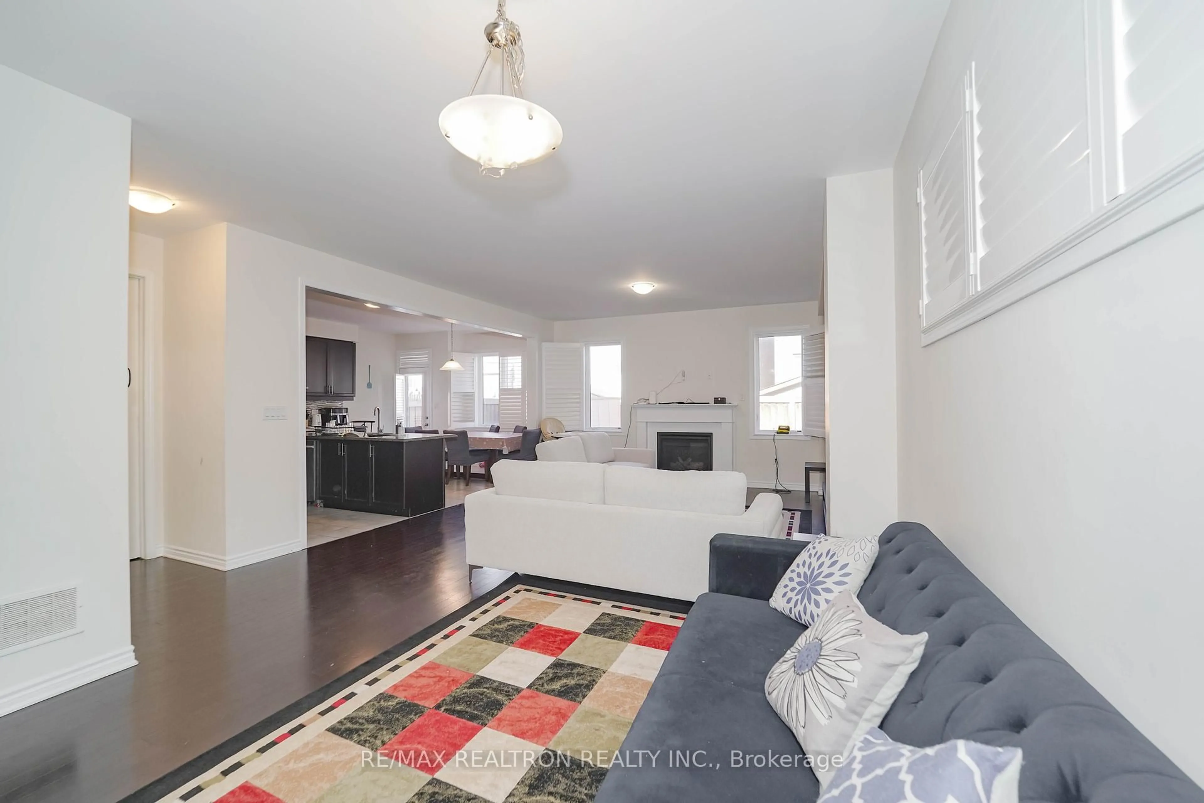 Living room with furniture, unknown for 65 Westfield Dr, Whitby Ontario L1P 0E9