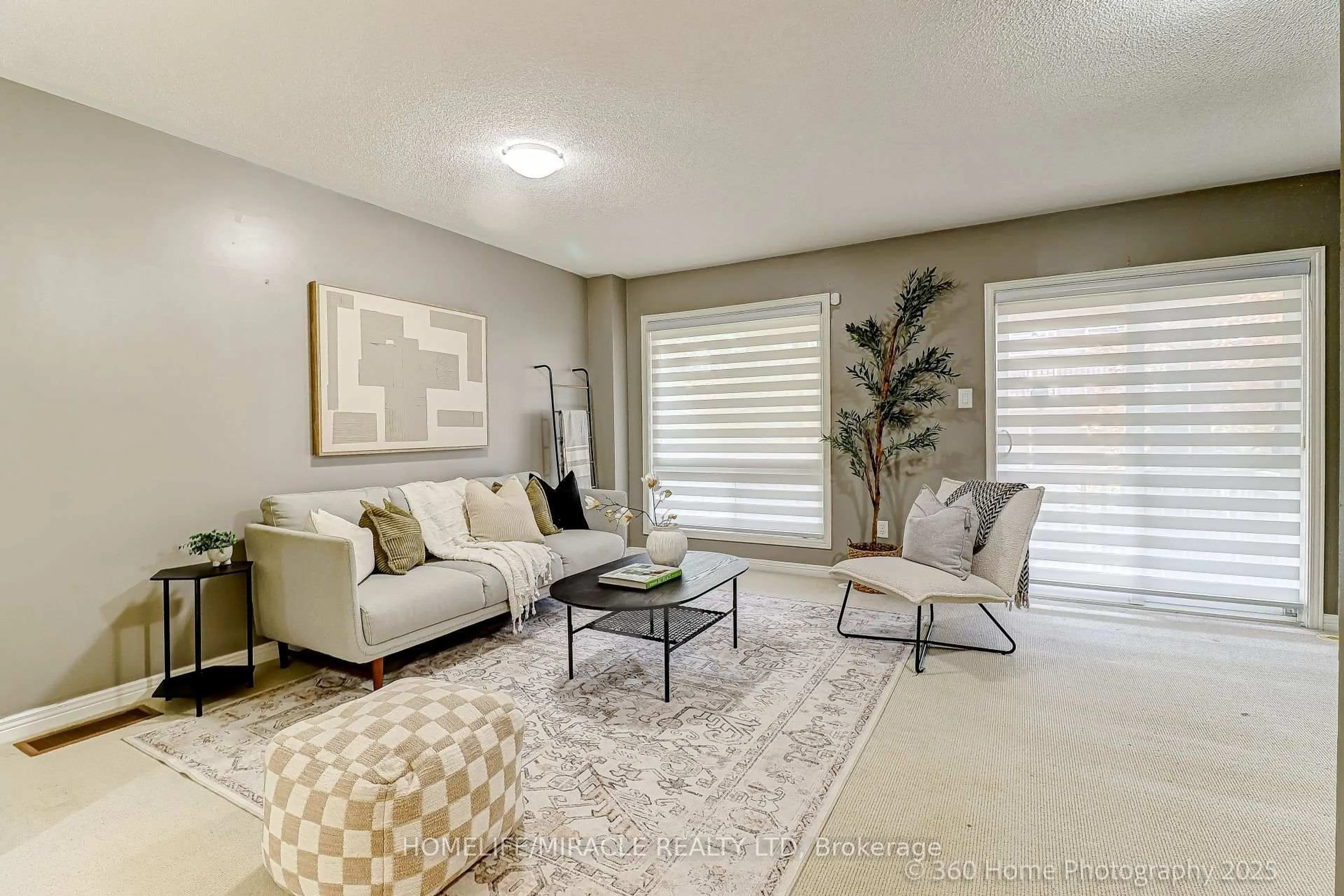 Living room with furniture, unknown for 113 Wilkes Cres, Toronto Ontario M1L 0B2