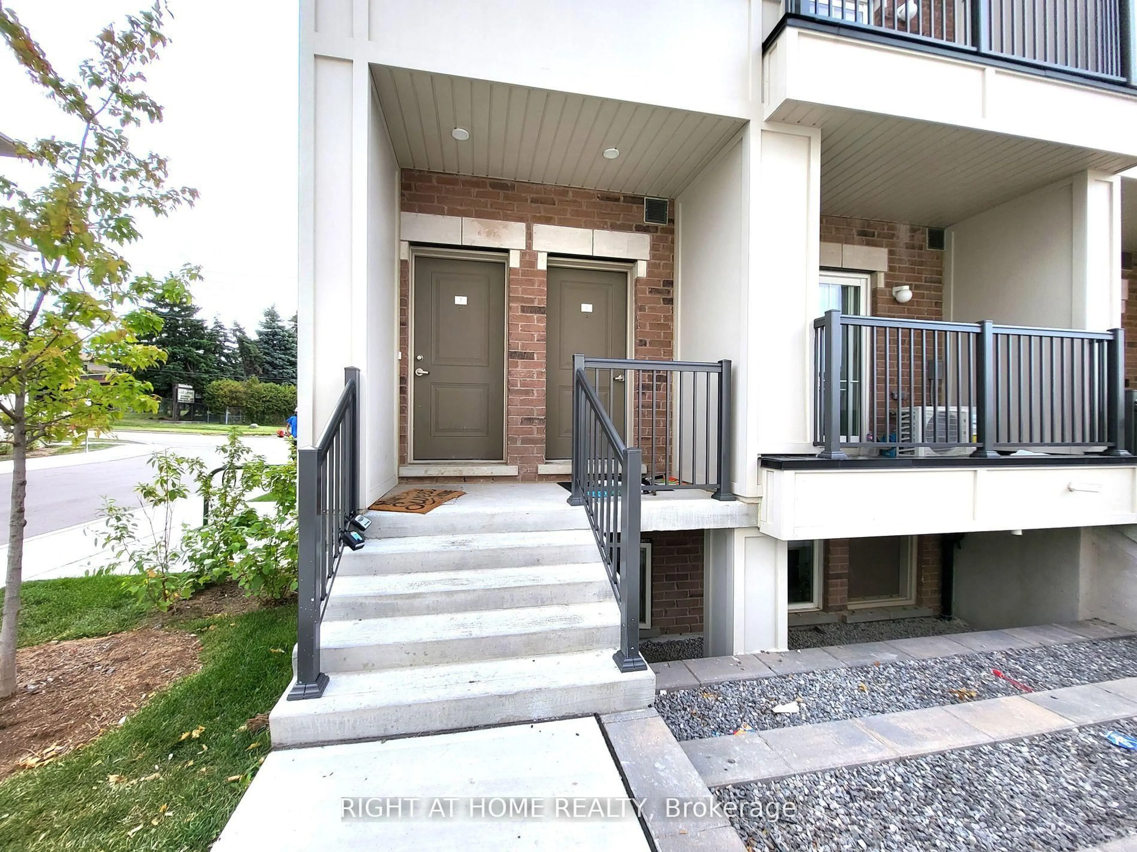 Unknown for 490 Beresford Path #7, Oshawa Ontario L1H 3E1