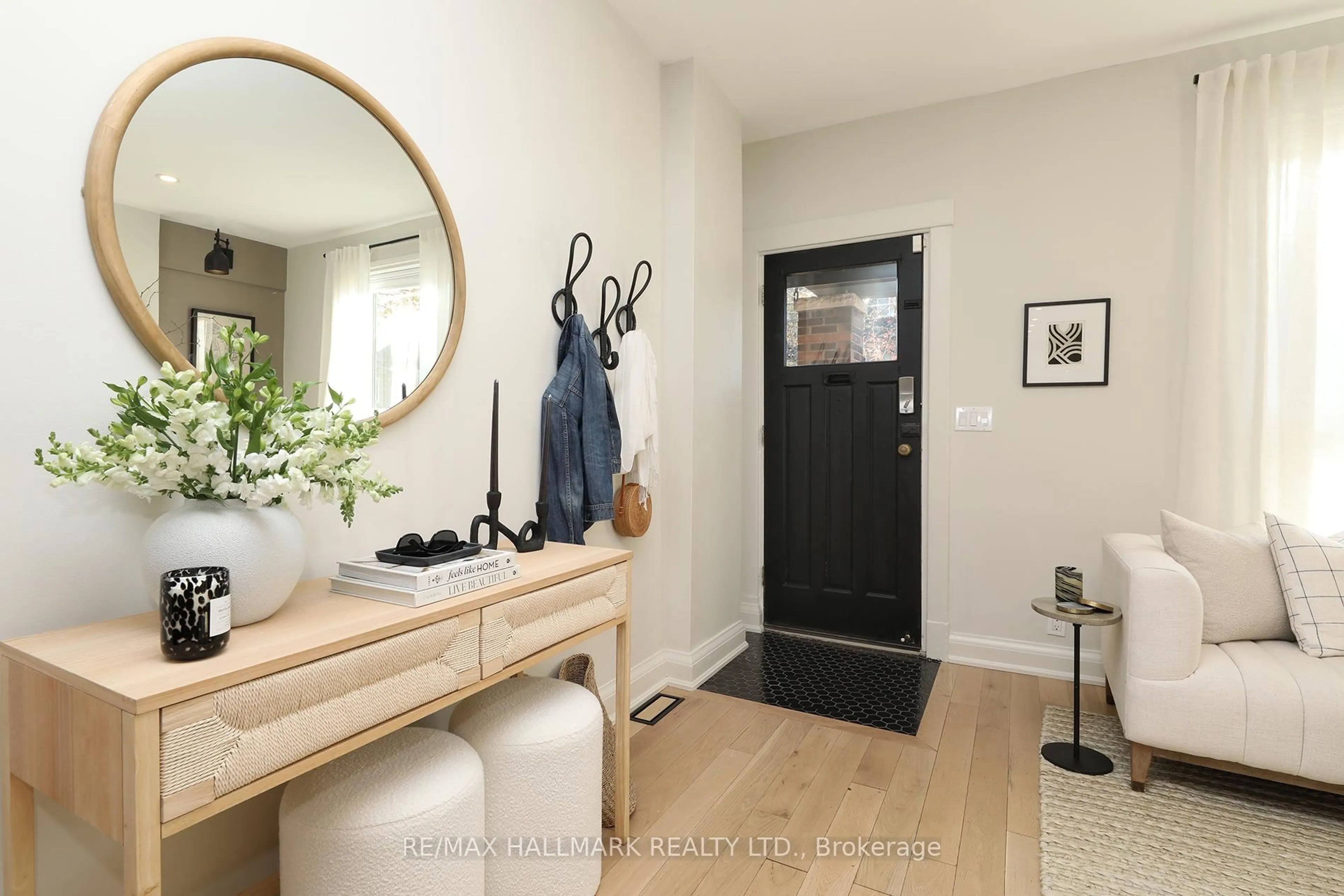 Indoor entryway for 18 Badgerow Ave, Toronto Ontario M4M 1V1