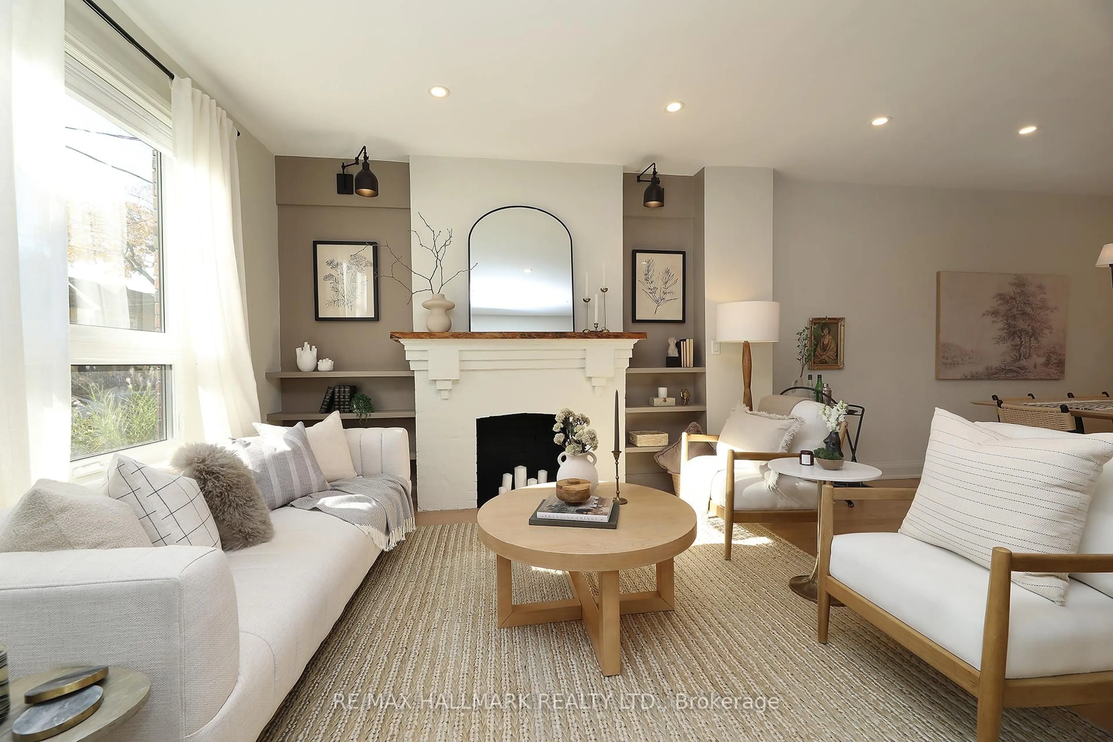 Living room with furniture, unknown for 18 Badgerow Ave, Toronto Ontario M4M 1V1