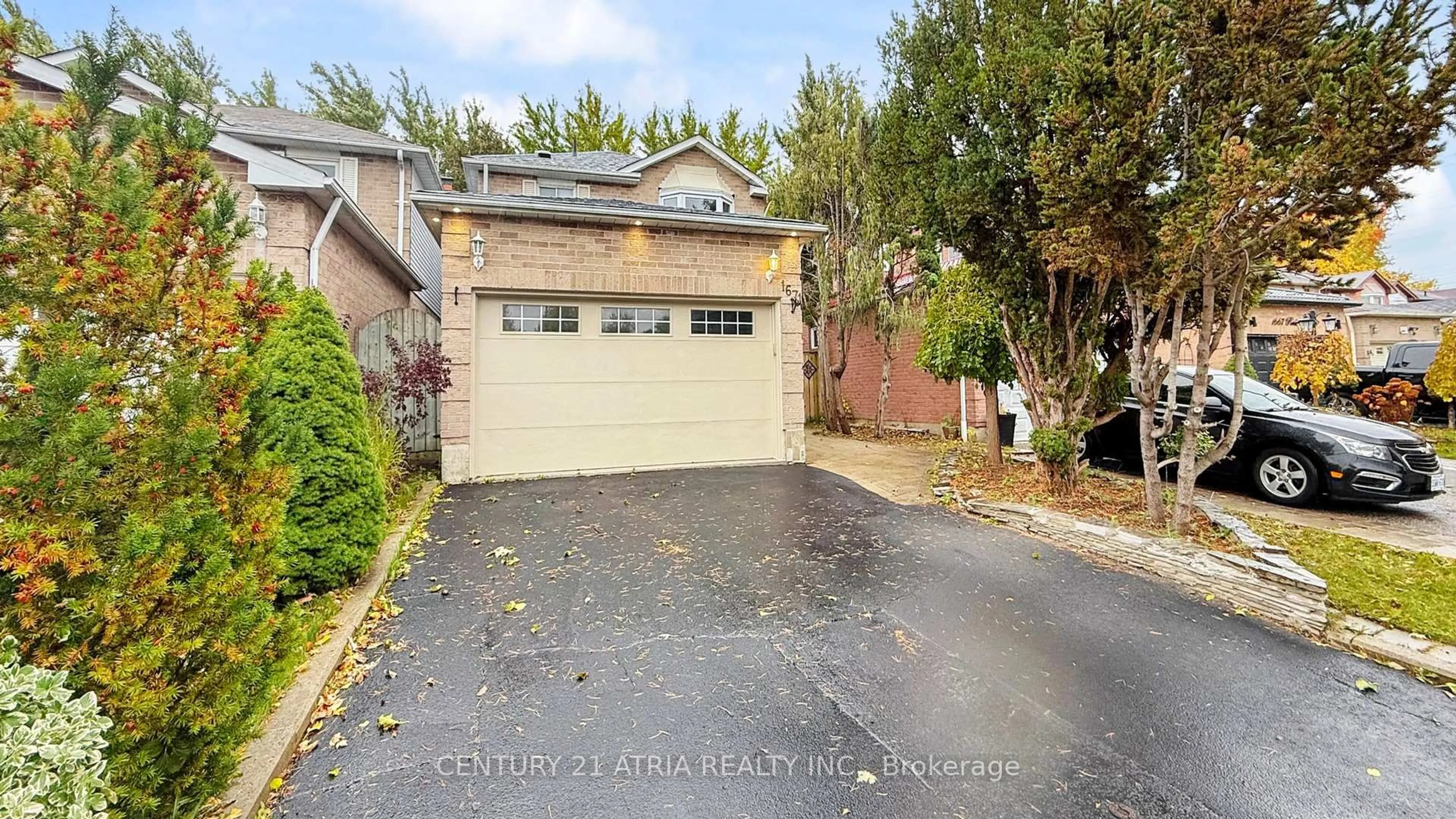 Unknown for 1671 Portland Crt, Pickering Ontario L1V 5L5