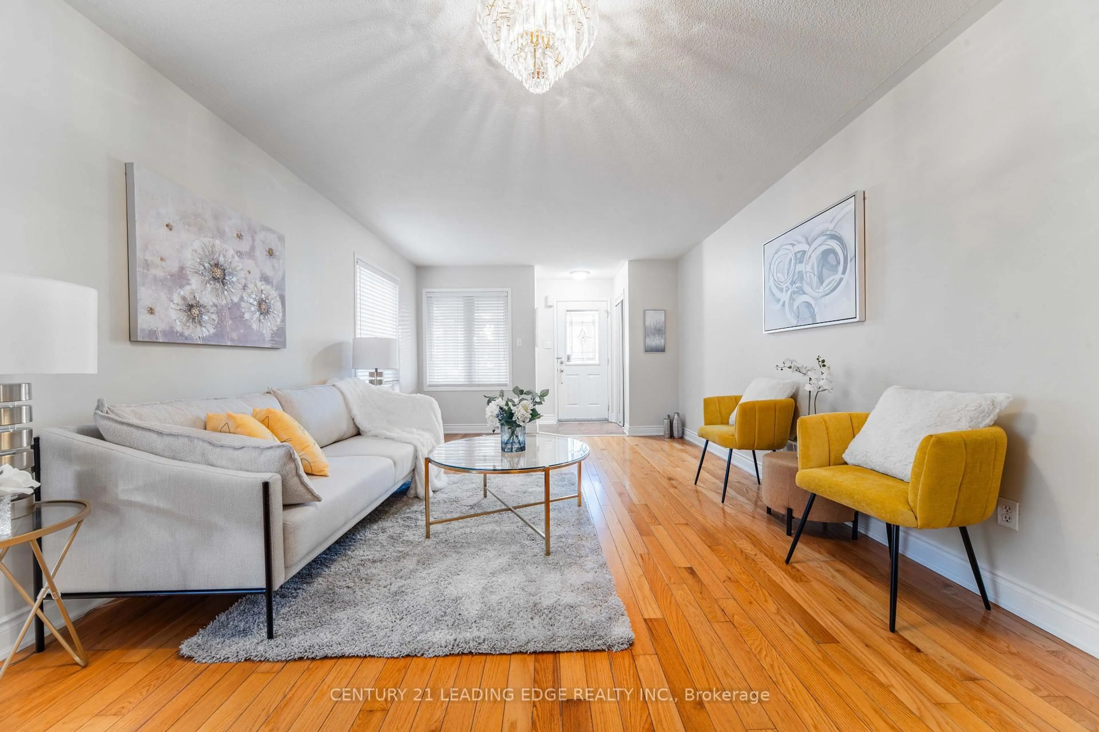 Living room with furniture, unknown for 4 Glacier Cres, Toronto Ontario M1X 2A9