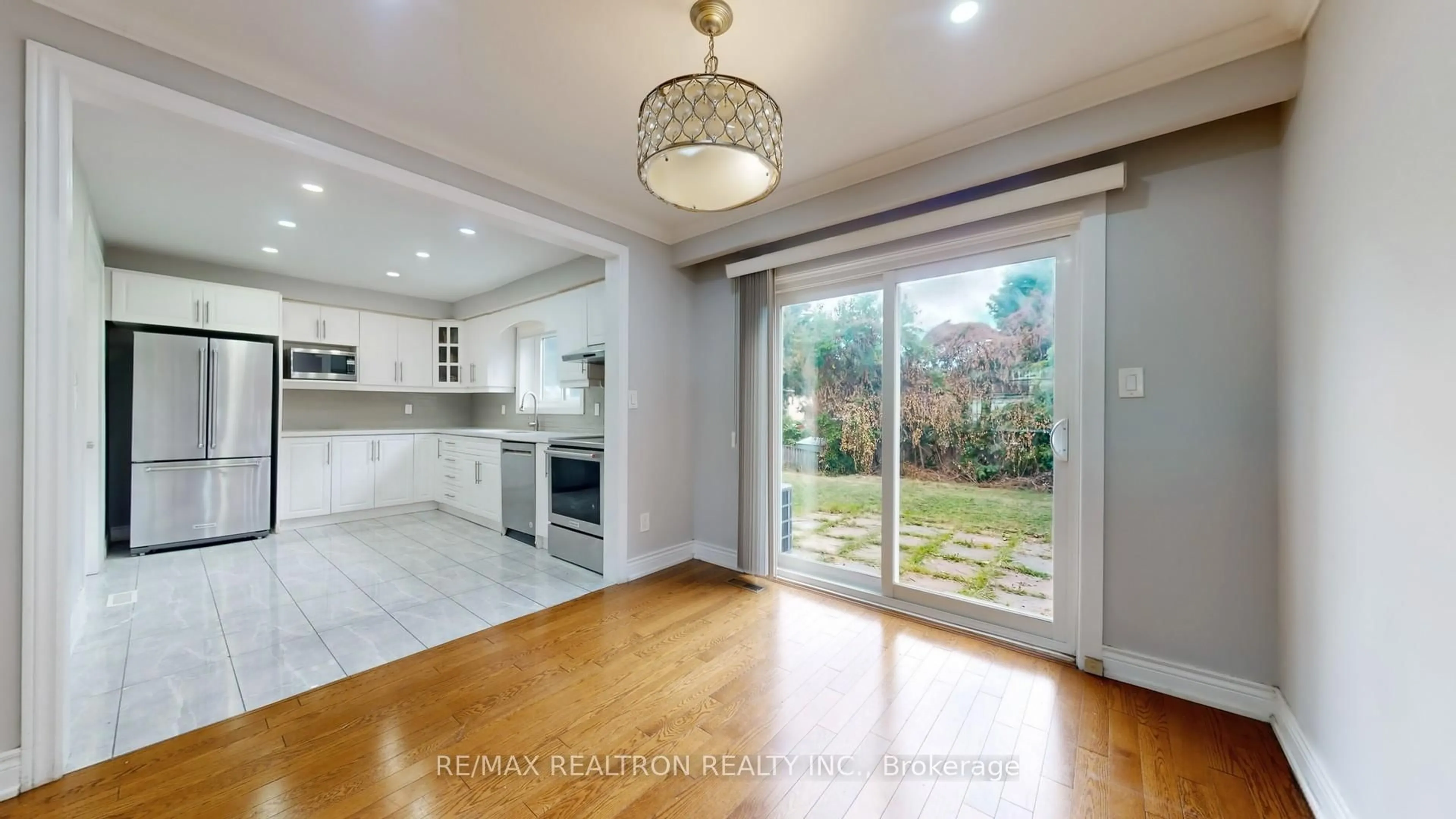 Open concept kitchen, unknown for 154 Merkley Sq, Toronto Ontario M1G 2Y8