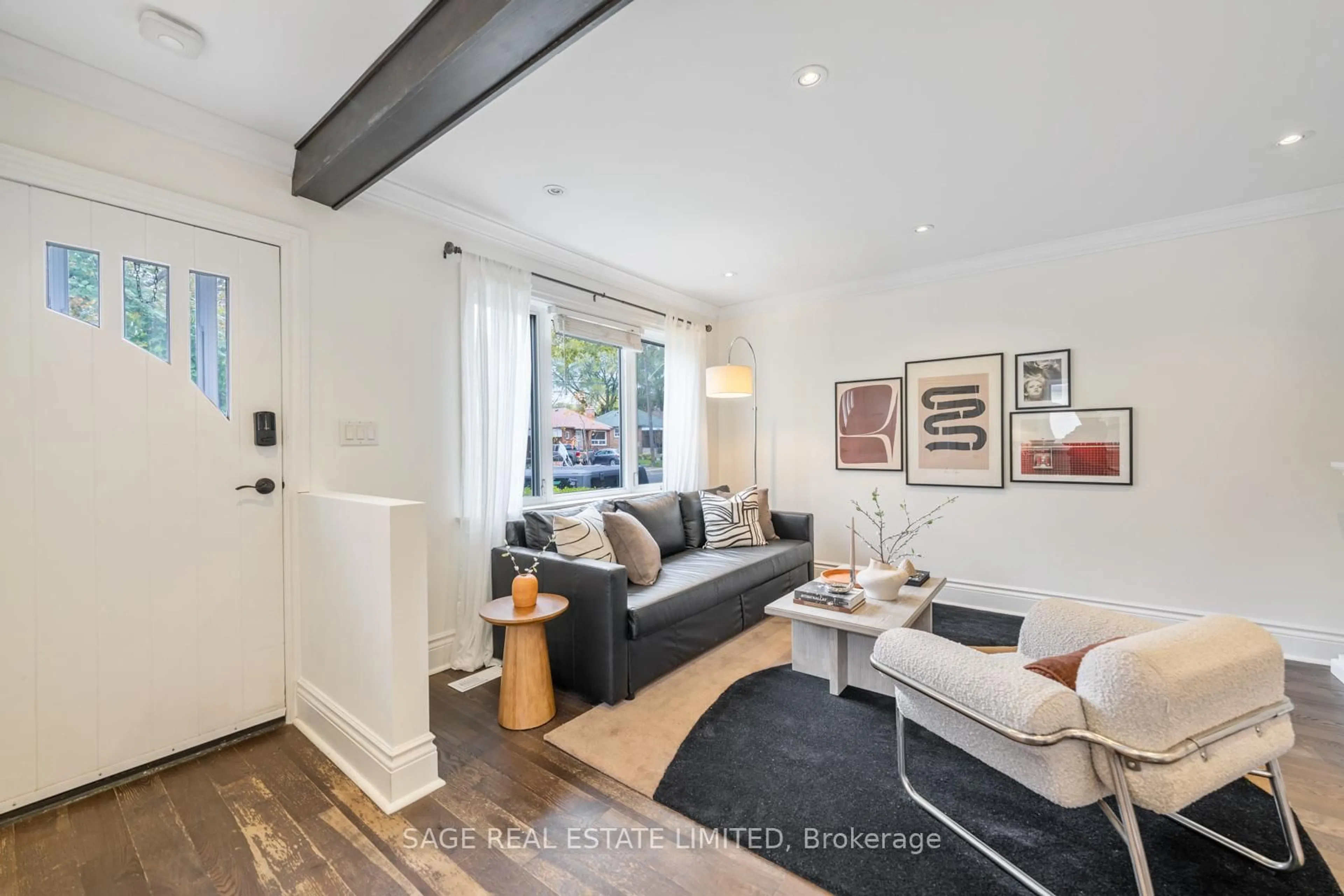 Living room with furniture, unknown for 307 Warden Ave, Toronto Ontario M1N 3A3