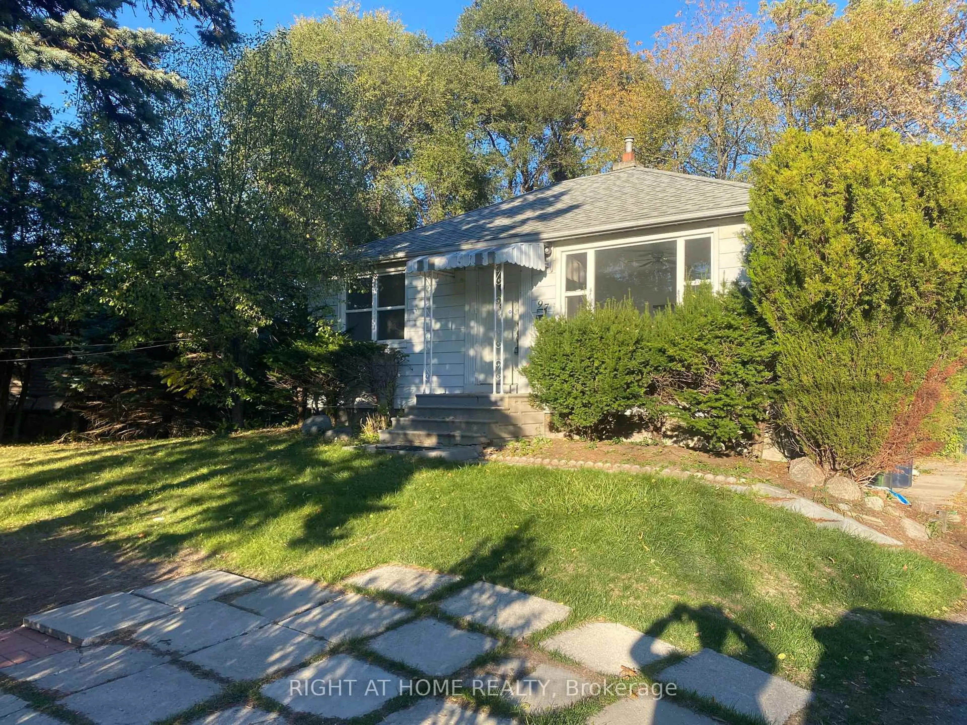 A pic from outside/outdoor area/front of a property/back of a property/a pic from drone, street for 97 Galloway Rd, Toronto Ontario M1E 1W8