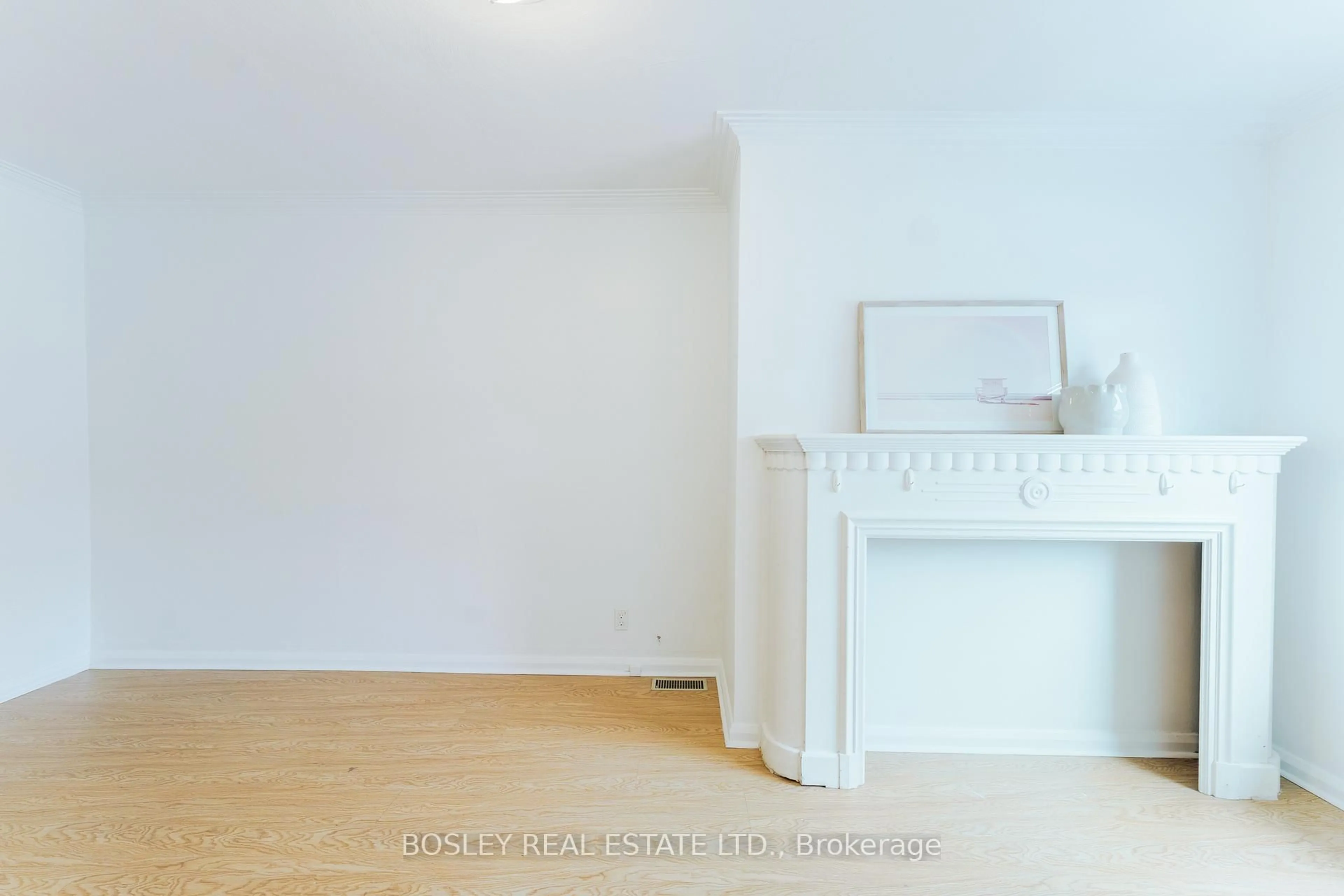 A pic of a room for 203 Virginia Ave, Toronto Ontario M4C 2T6