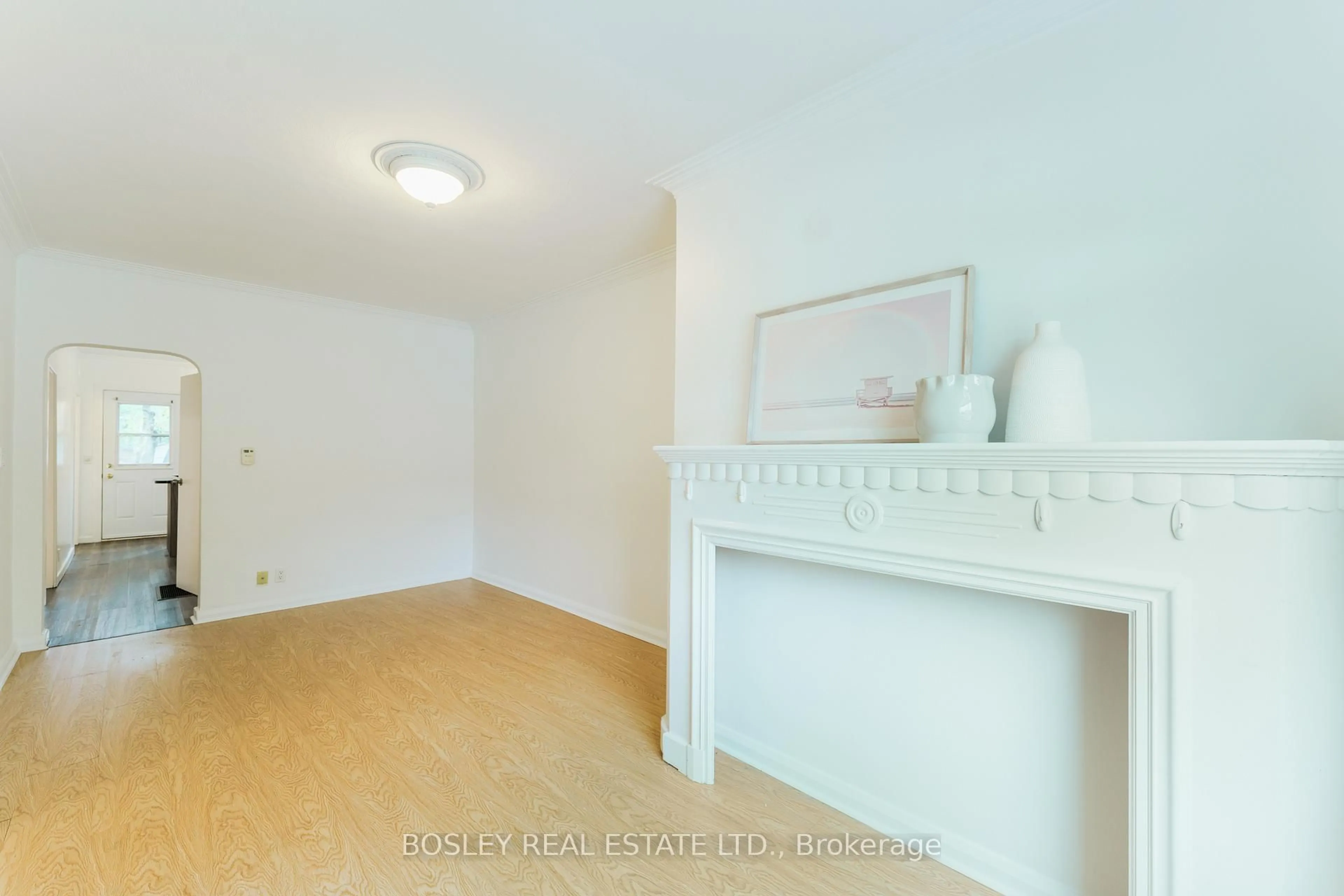 A pic of a room for 203 Virginia Ave, Toronto Ontario M4C 2T6