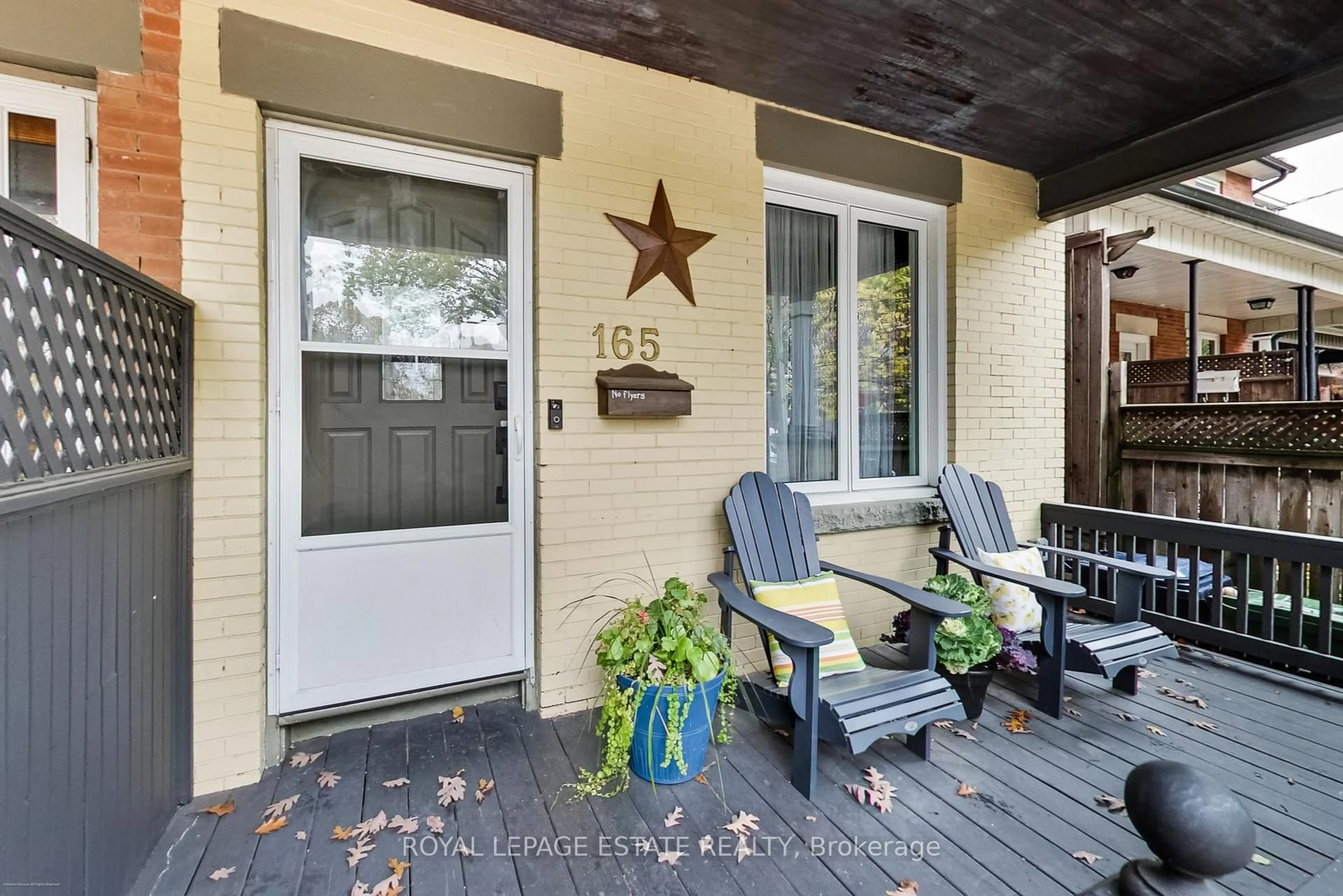 Unknown for 165 Oakcrest Ave, Toronto Ontario M4C 1B8