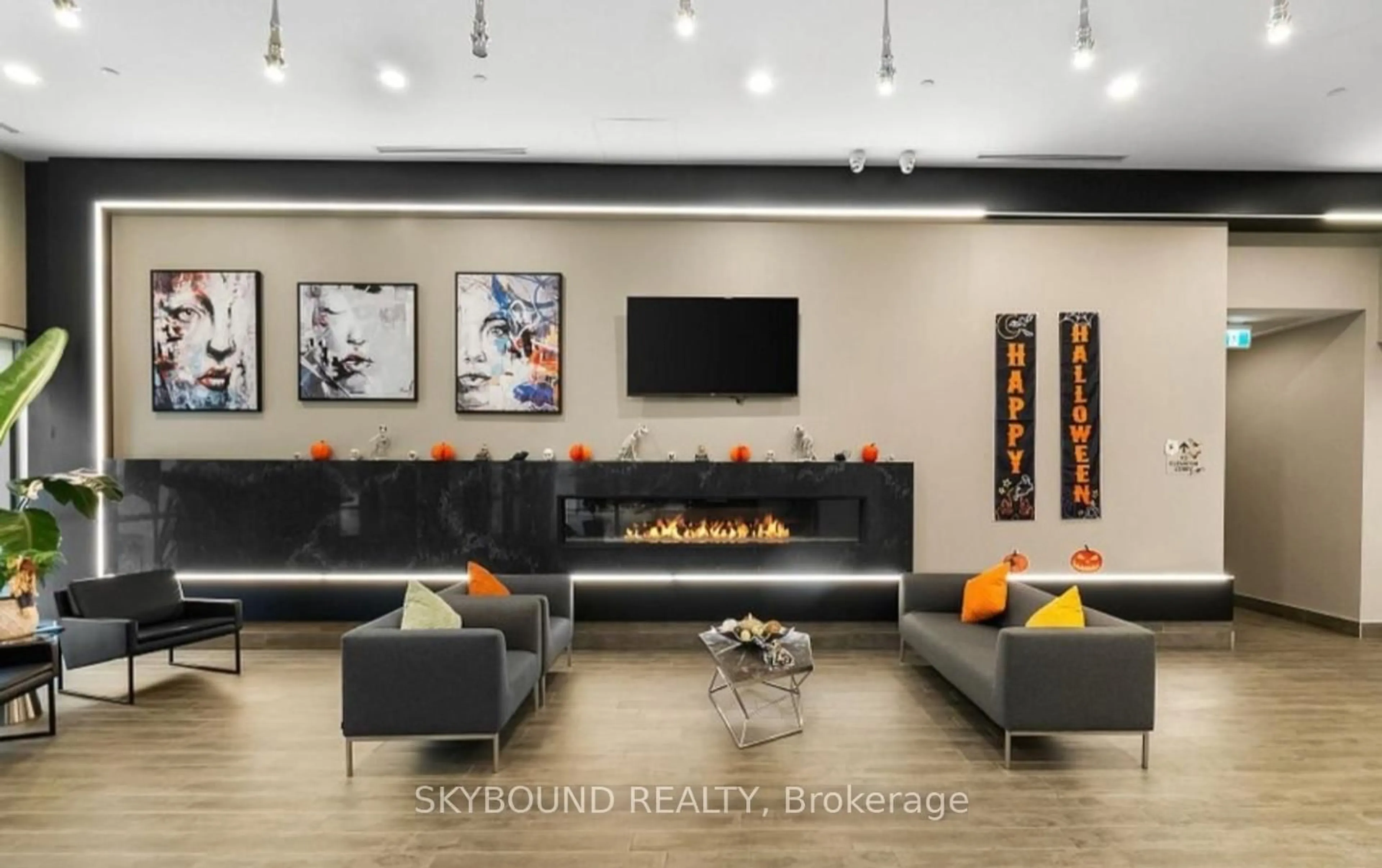 Lobby for 8 Trent Ave, Toronto Ontario M4C 5C6