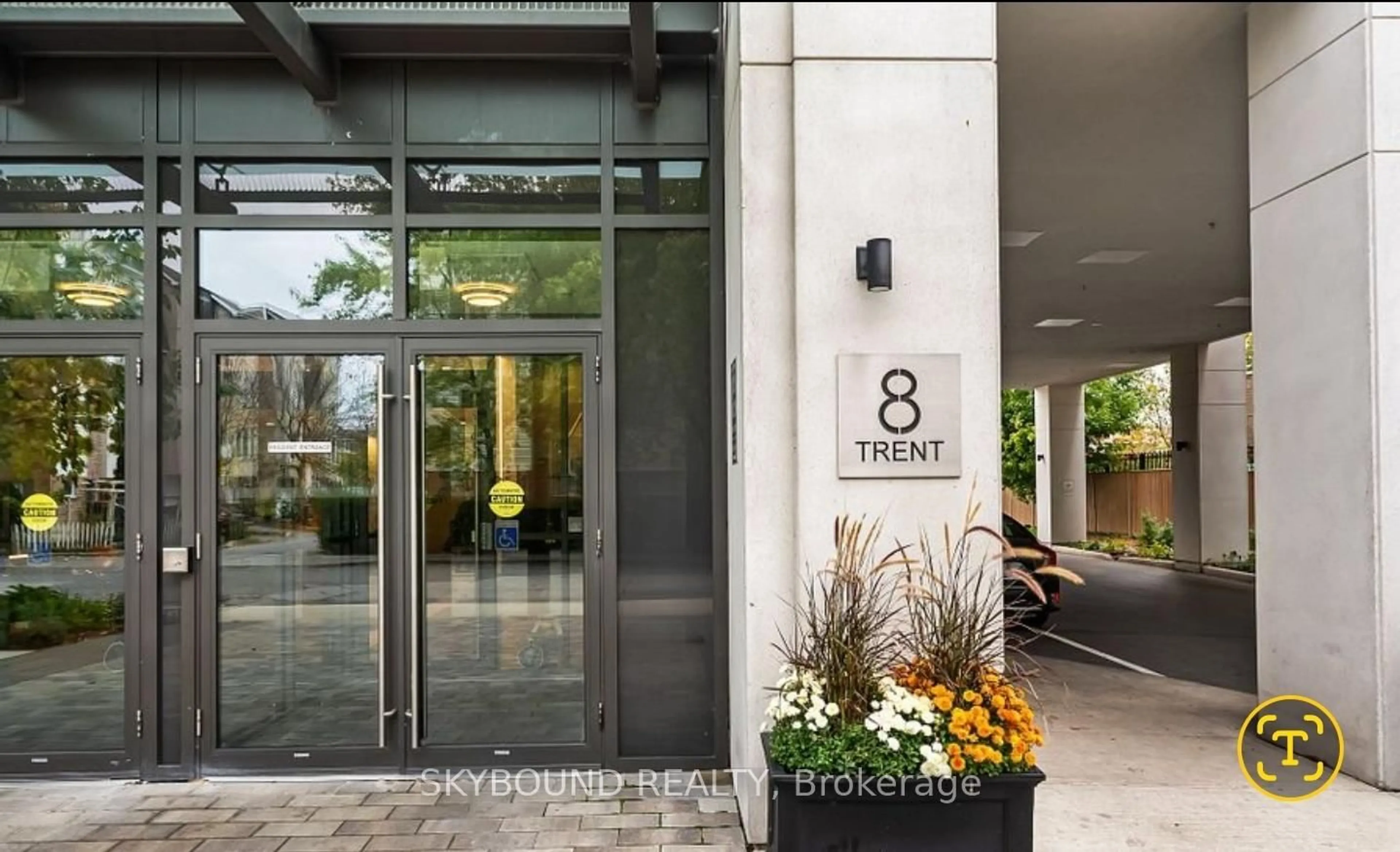 Indoor foyer for 8 Trent Ave, Toronto Ontario M4C 5C6