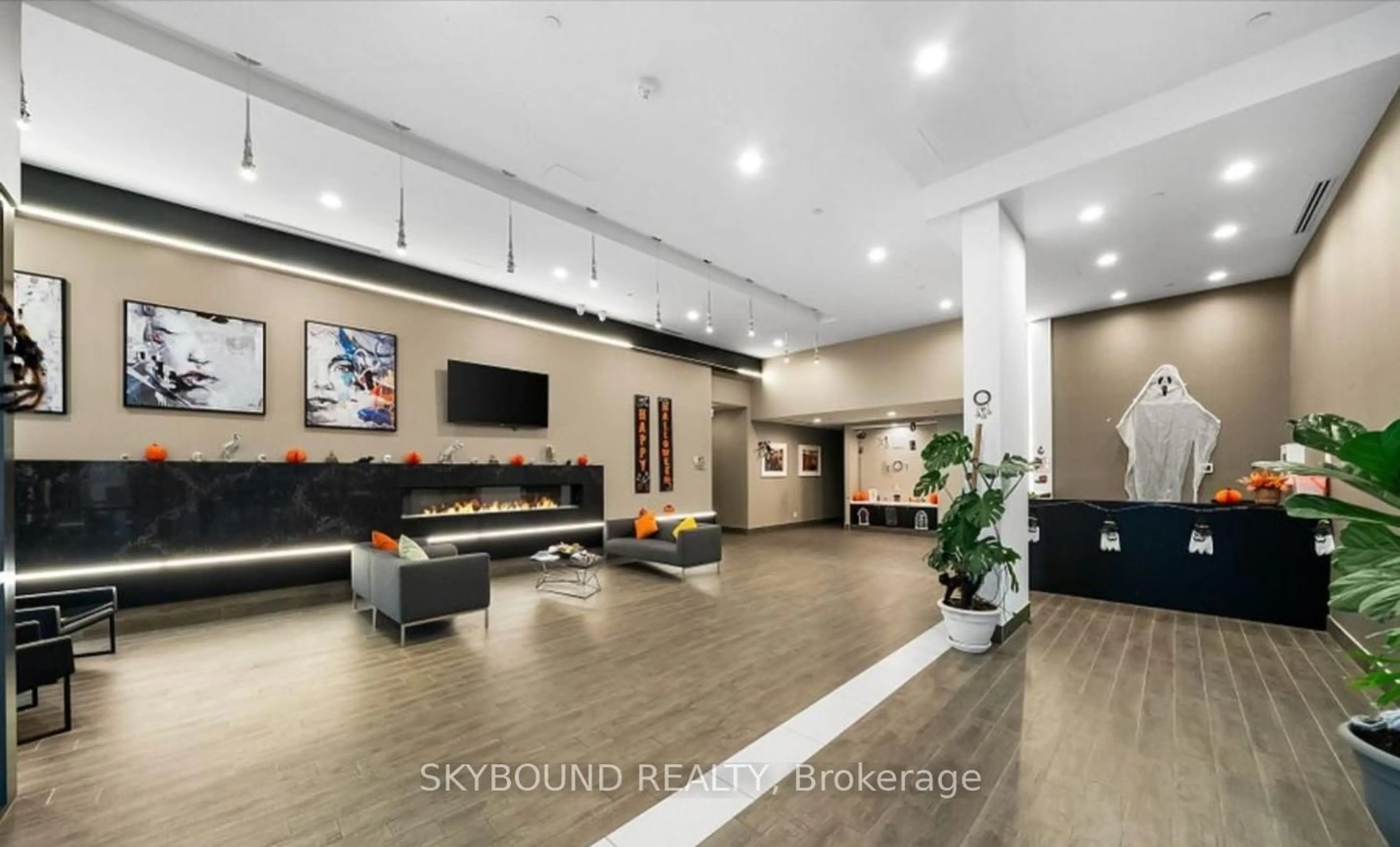 Lobby for 8 Trent Ave, Toronto Ontario M4C 5C6