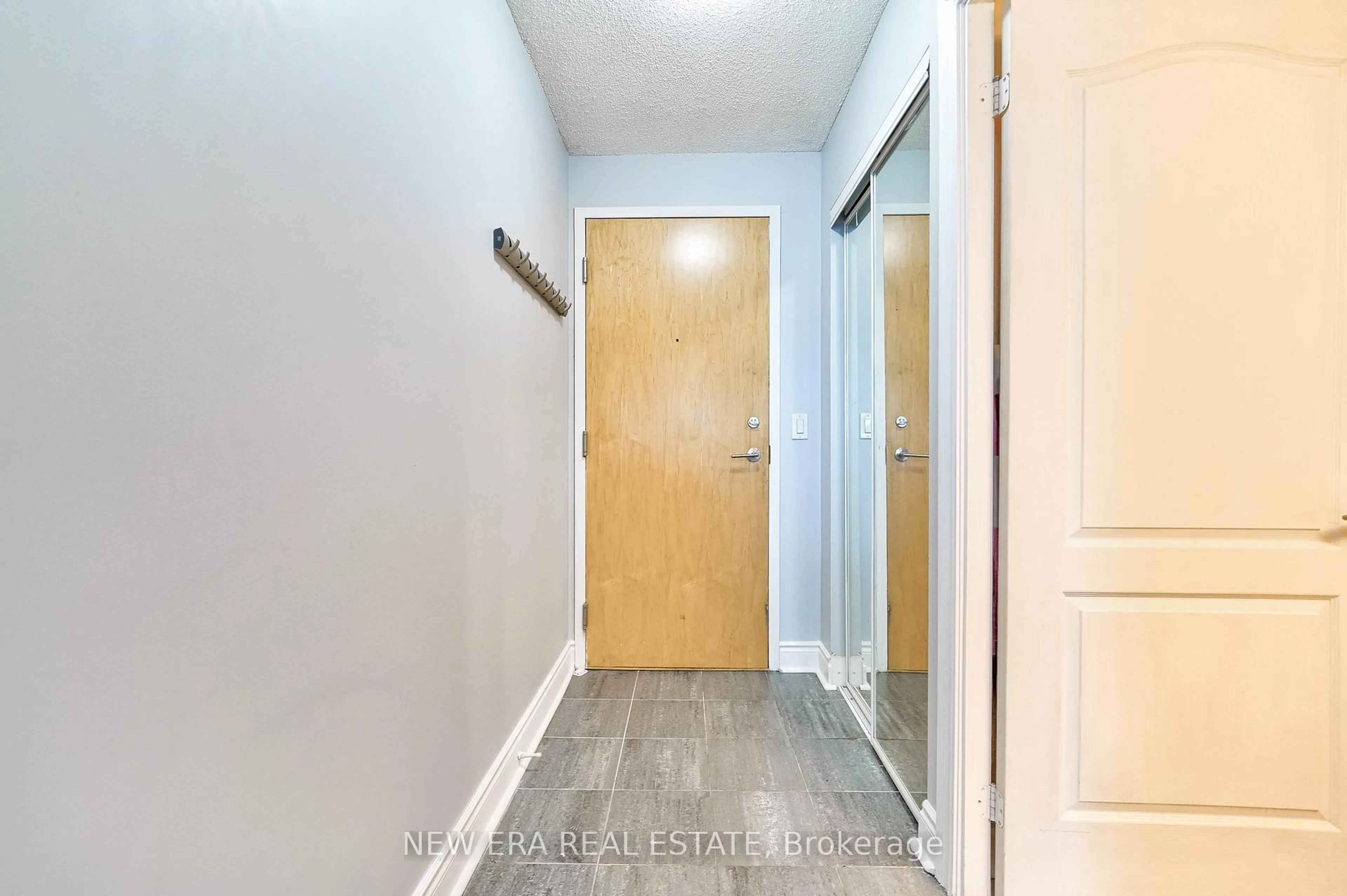 Indoor entryway for 60 Brian Harrison Way #3105, Toronto Ontario M1P 5J5