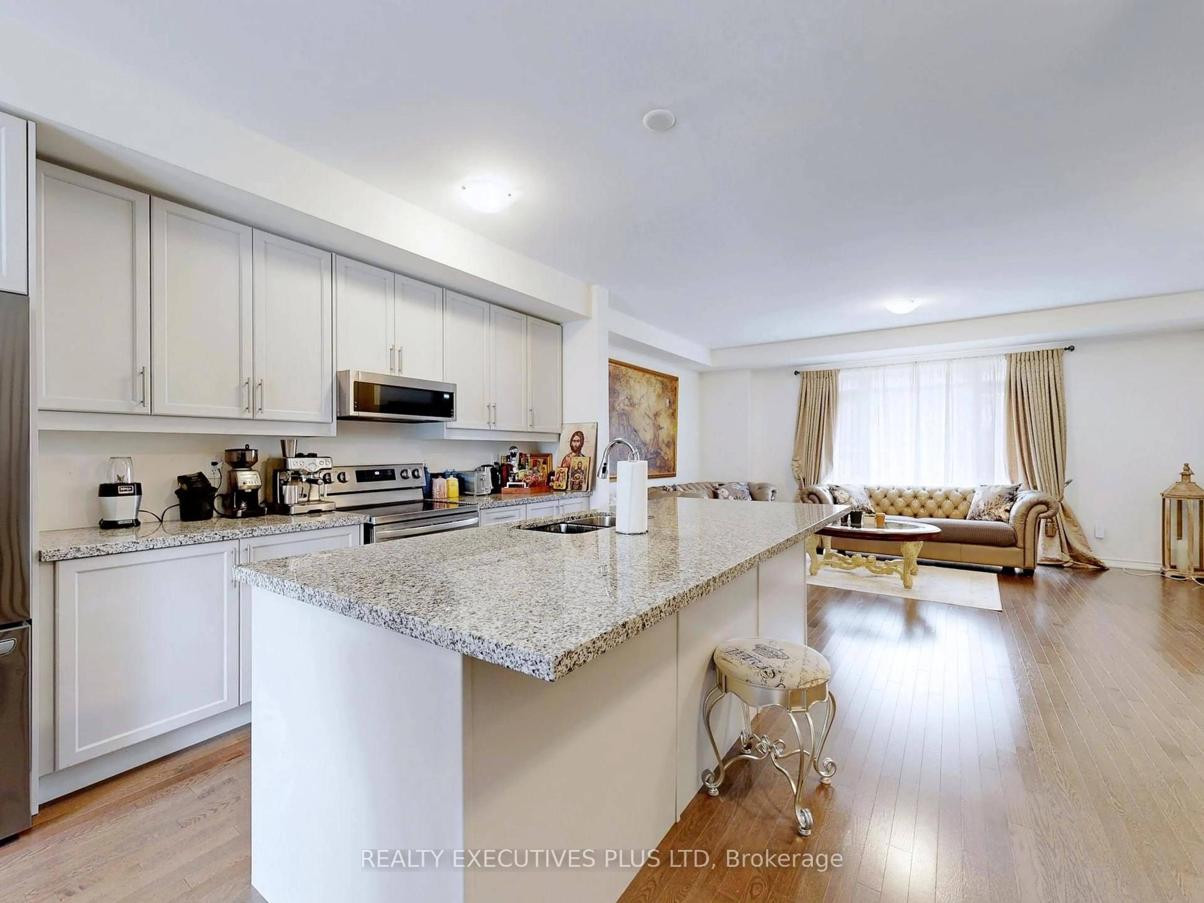 Open concept kitchen, unknown for 518 Danks Ridge Dr, Ajax Ontario L1S 7S9
