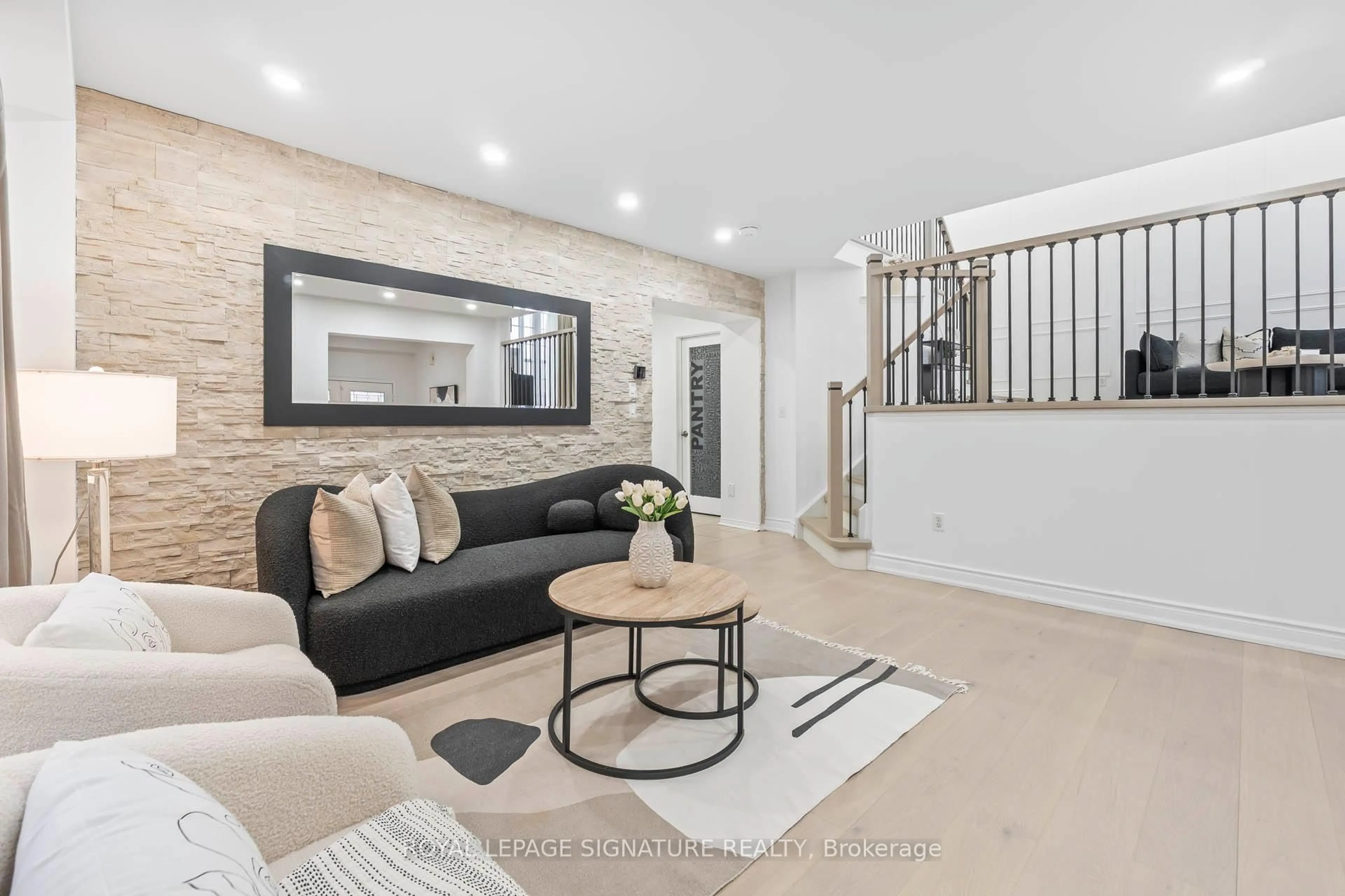 Living room with furniture, unknown for 607 Shaftsbury St, Oshawa Ontario L1K 2X4