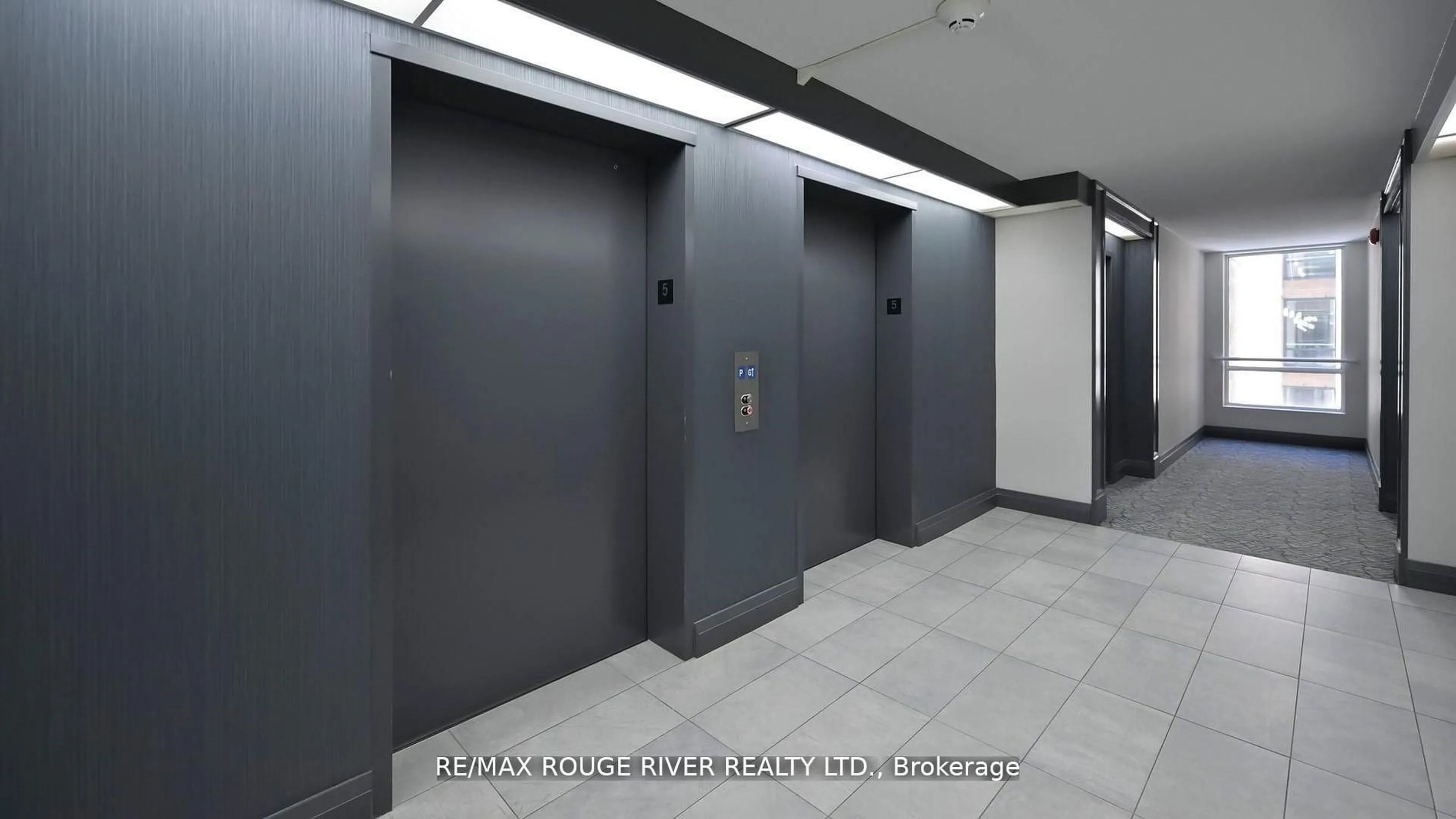 Indoor foyer for 1655 Pickering Pkwy #507, Pickering Ontario L1V 6L3