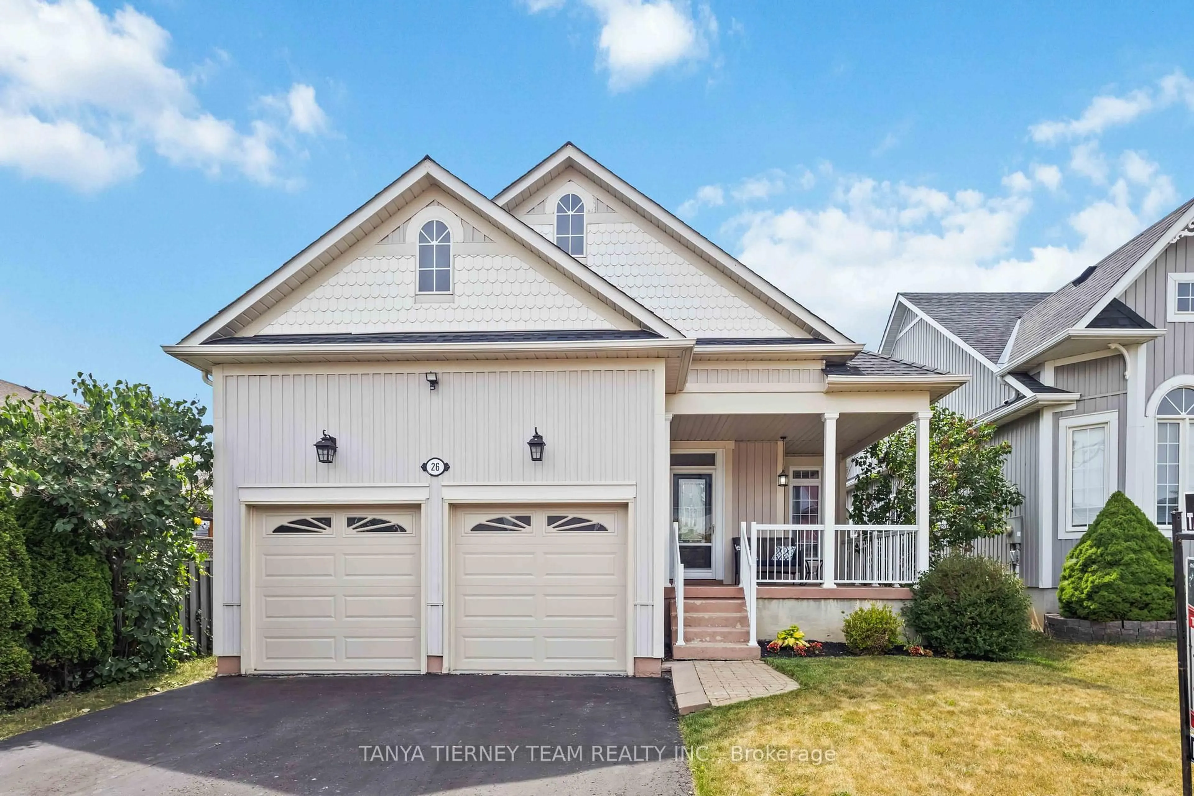 Home with vinyl exterior material, street for 26 Wilshire Dr, Whitby Ontario L1M 2C9