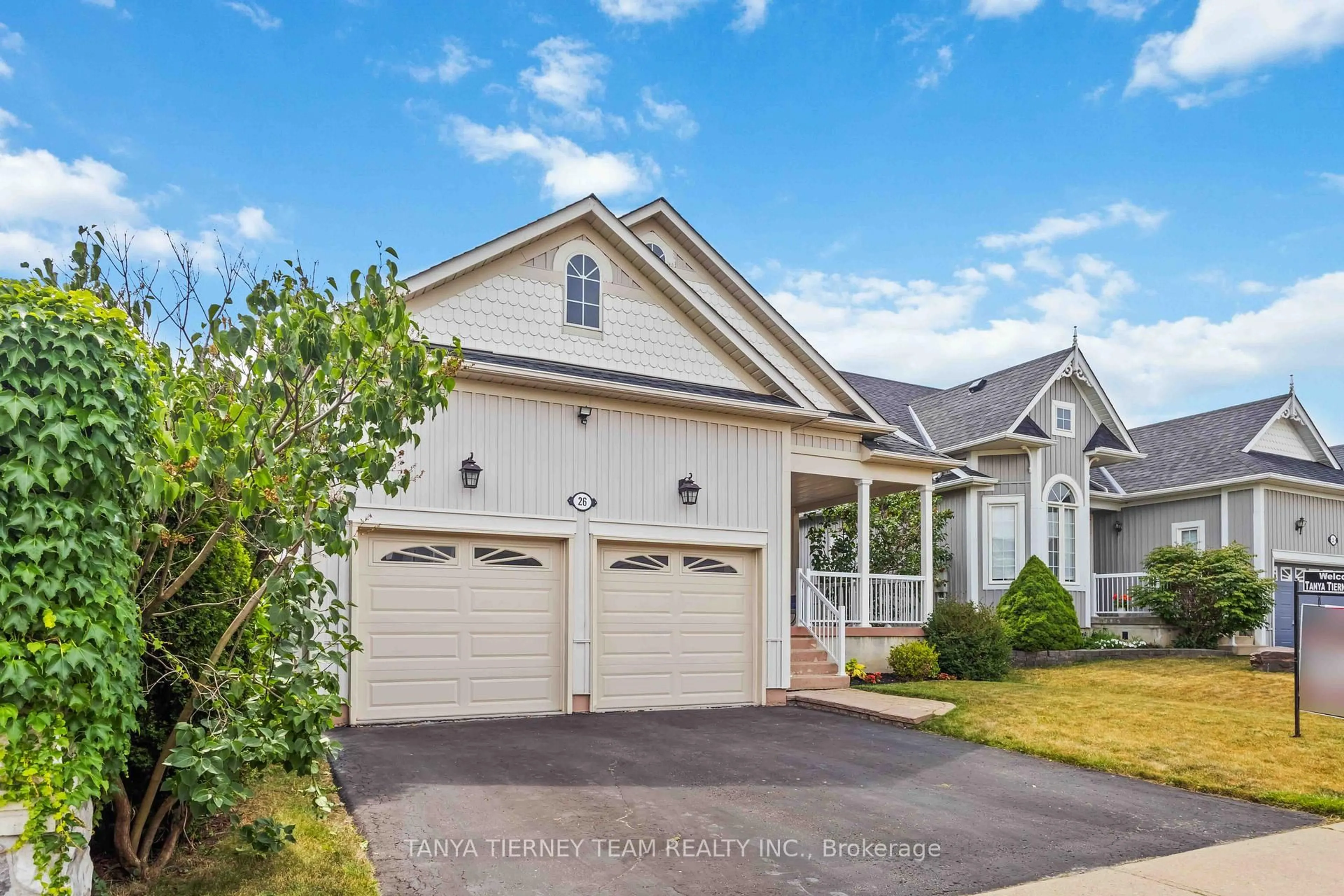 Home with vinyl exterior material, street for 26 Wilshire Dr, Whitby Ontario L1M 2C9