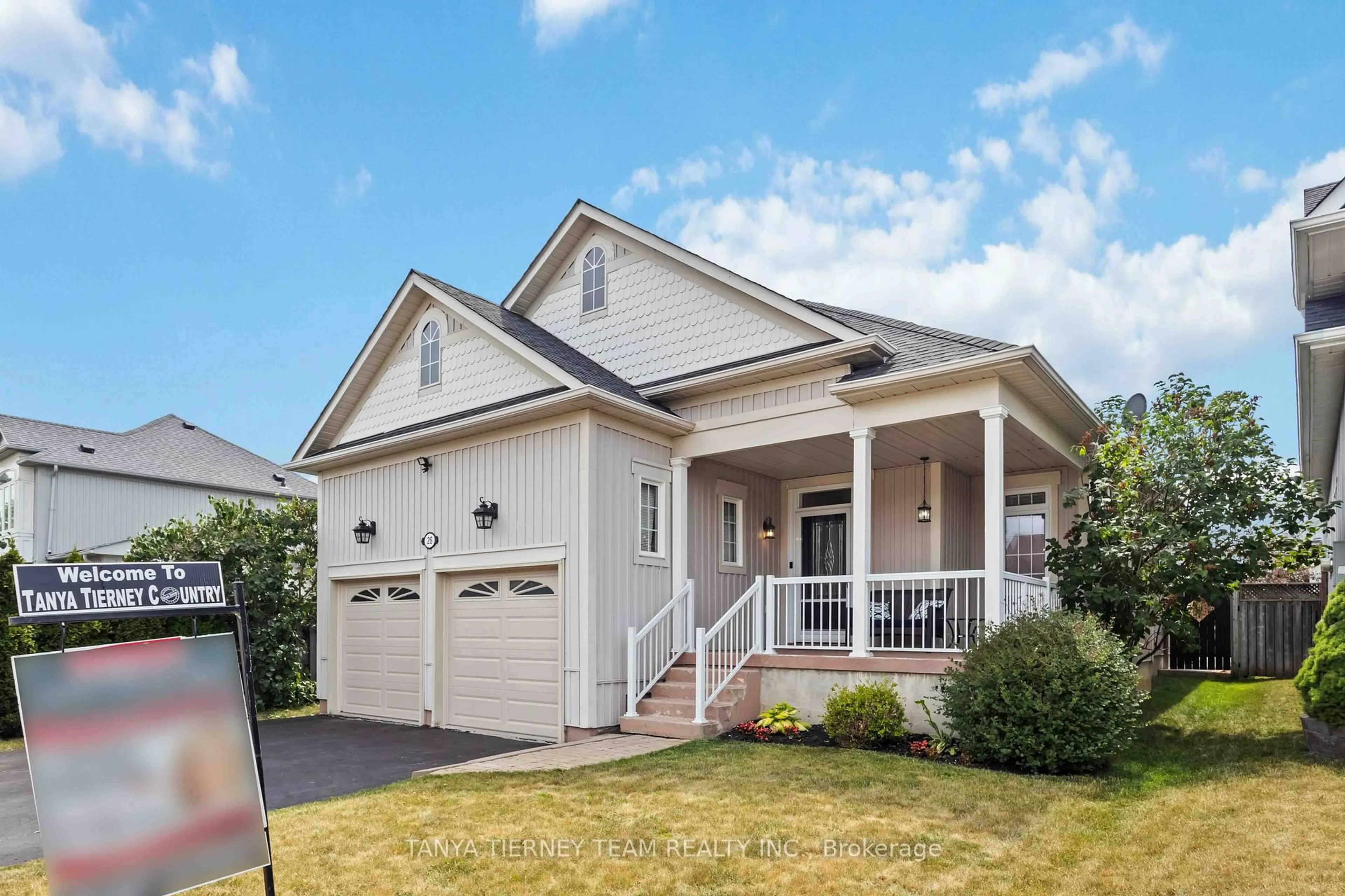 Home with vinyl exterior material, street for 26 Wilshire Dr, Whitby Ontario L1M 2C9