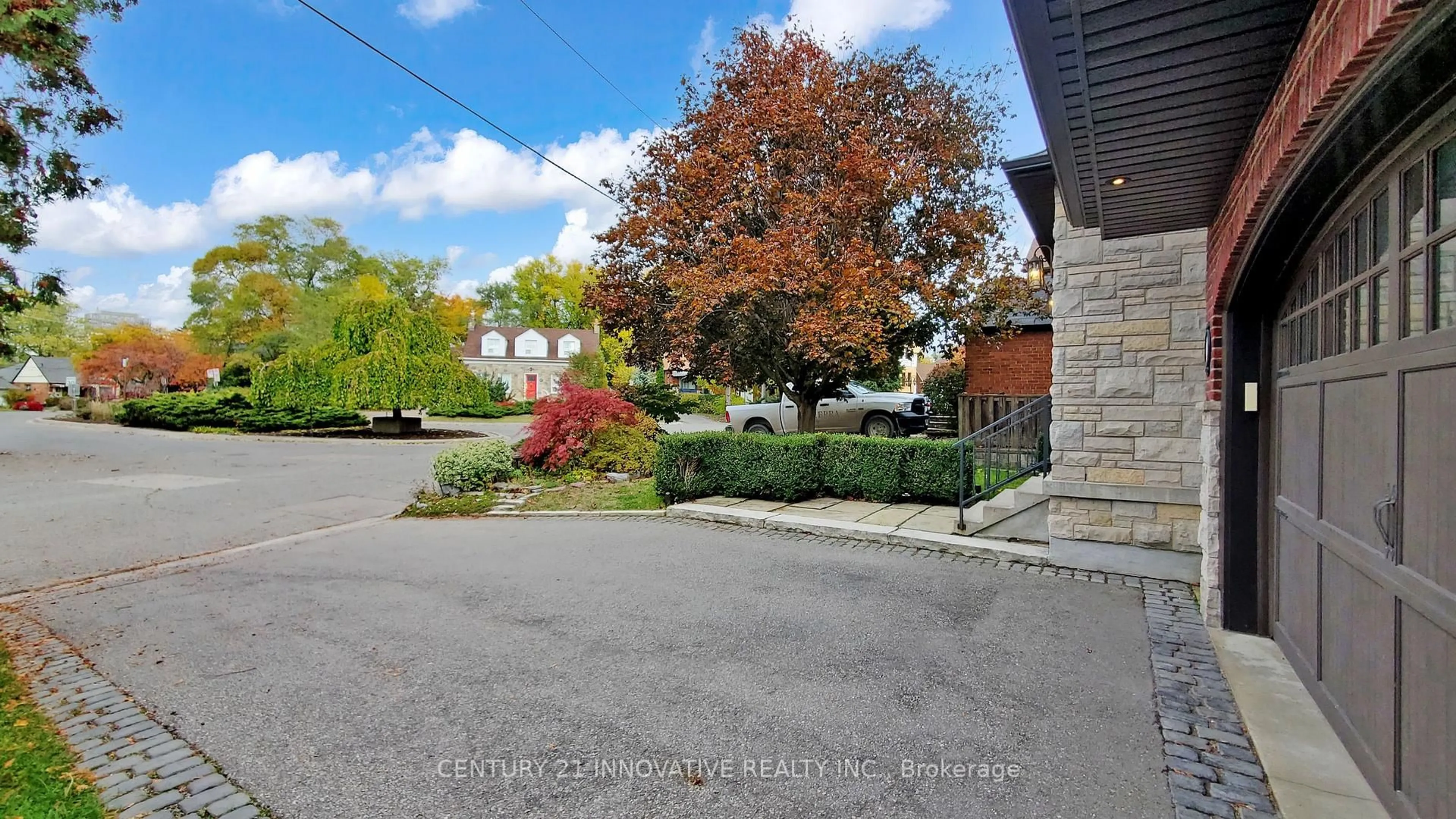 A pic from outside/outdoor area/front of a property/back of a property/a pic from drone, street for 1 Dustan Cres, Toronto Ontario M4J 4G4