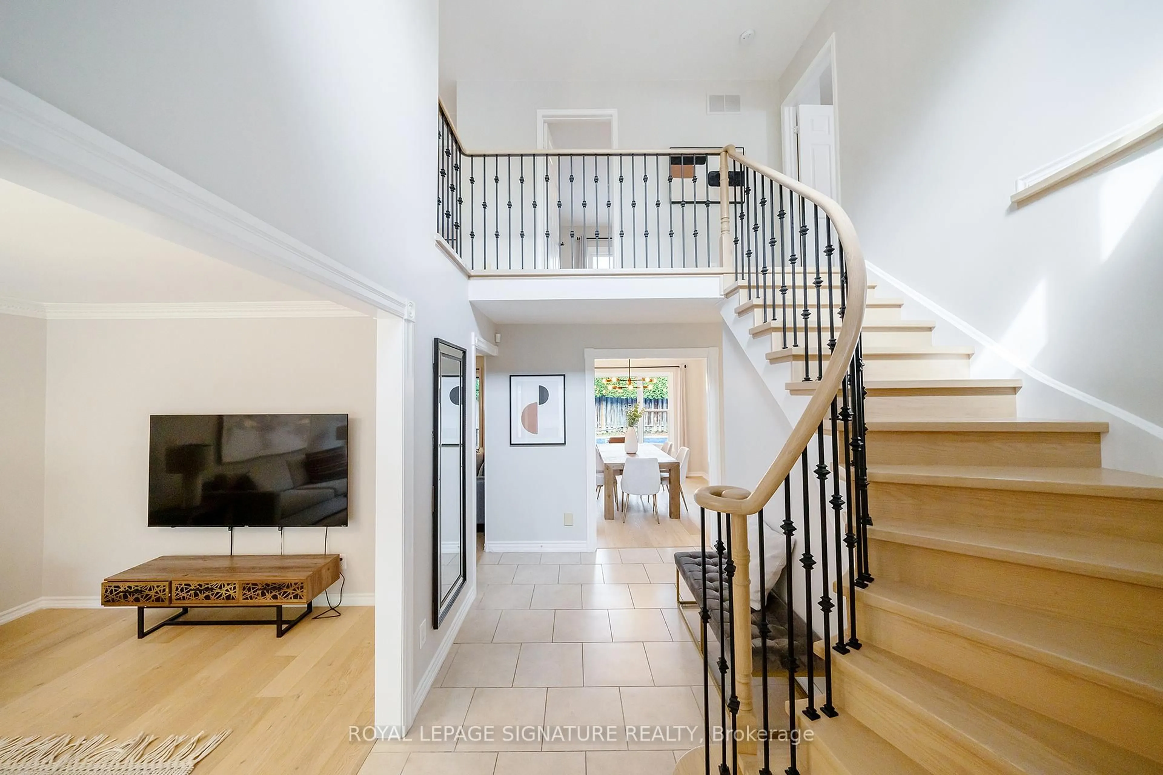 Unknown for 1239 Barnwood Sq, Pickering Ontario L1X 1C6