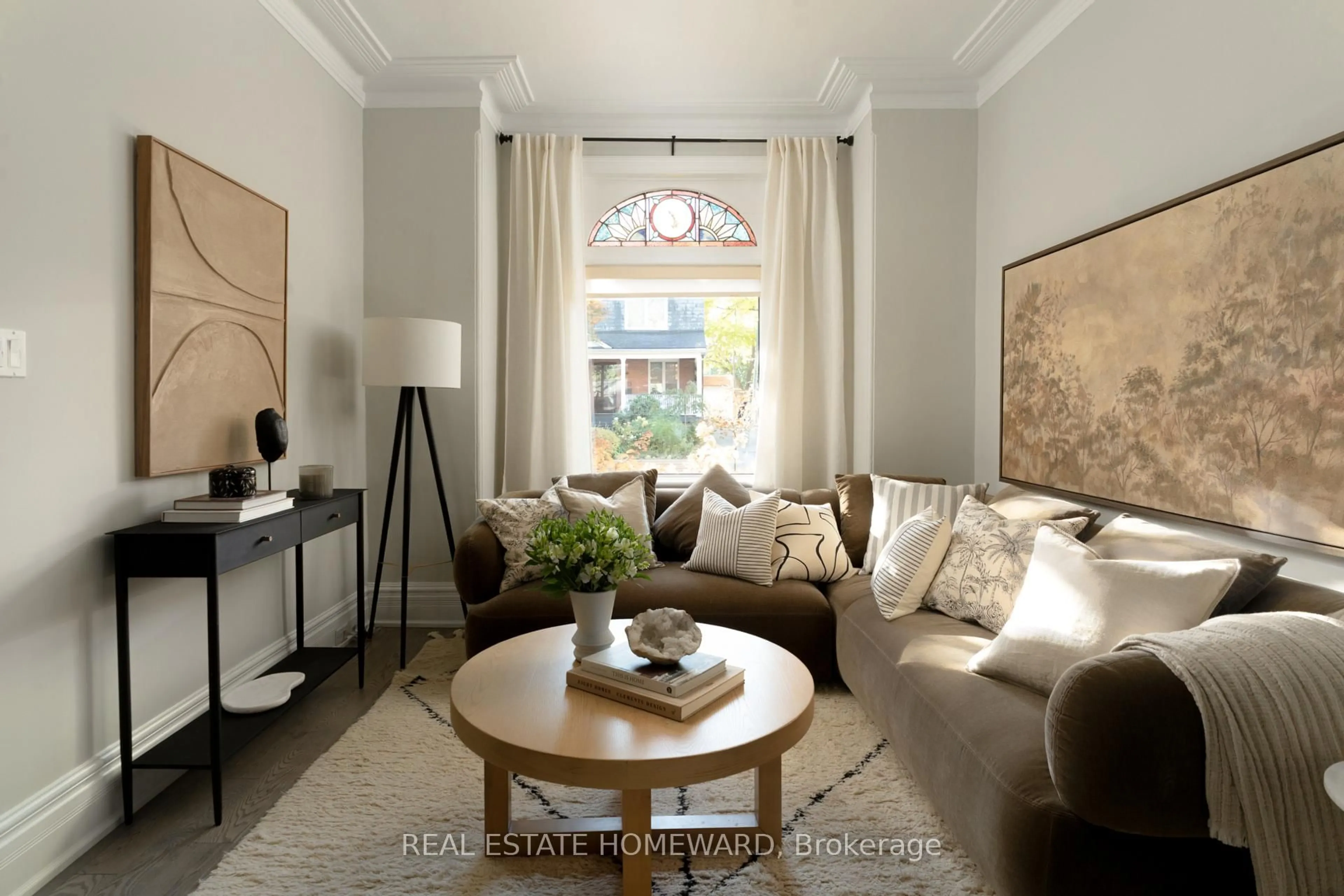 Living room with furniture, unknown for 122 Simpson Ave, Toronto Ontario M4K 1A3