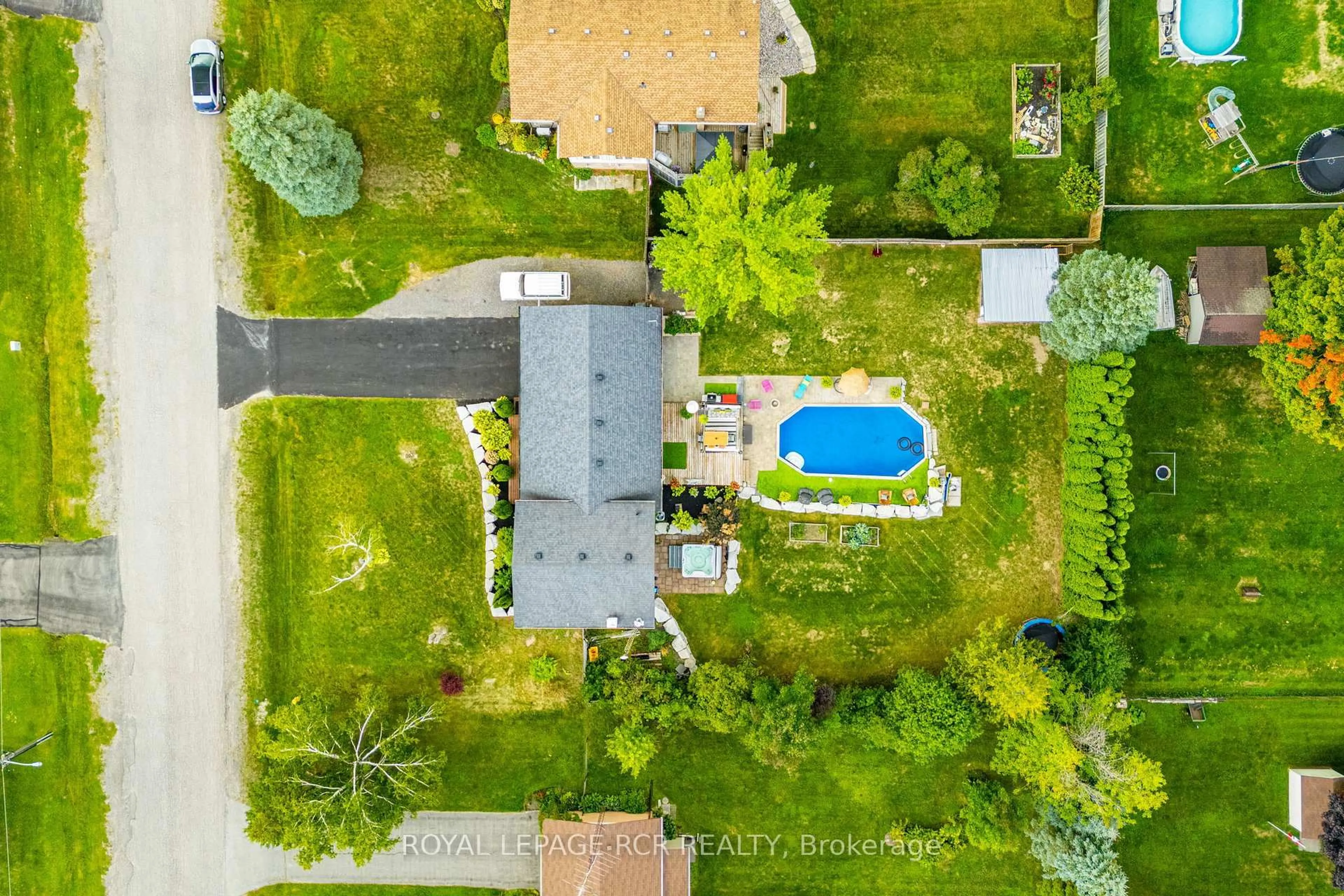 A pic from outside/outdoor area/front of a property/back of a property/a pic from drone, street for 9 Ianson Dr, Scugog Ontario L0C 1B0