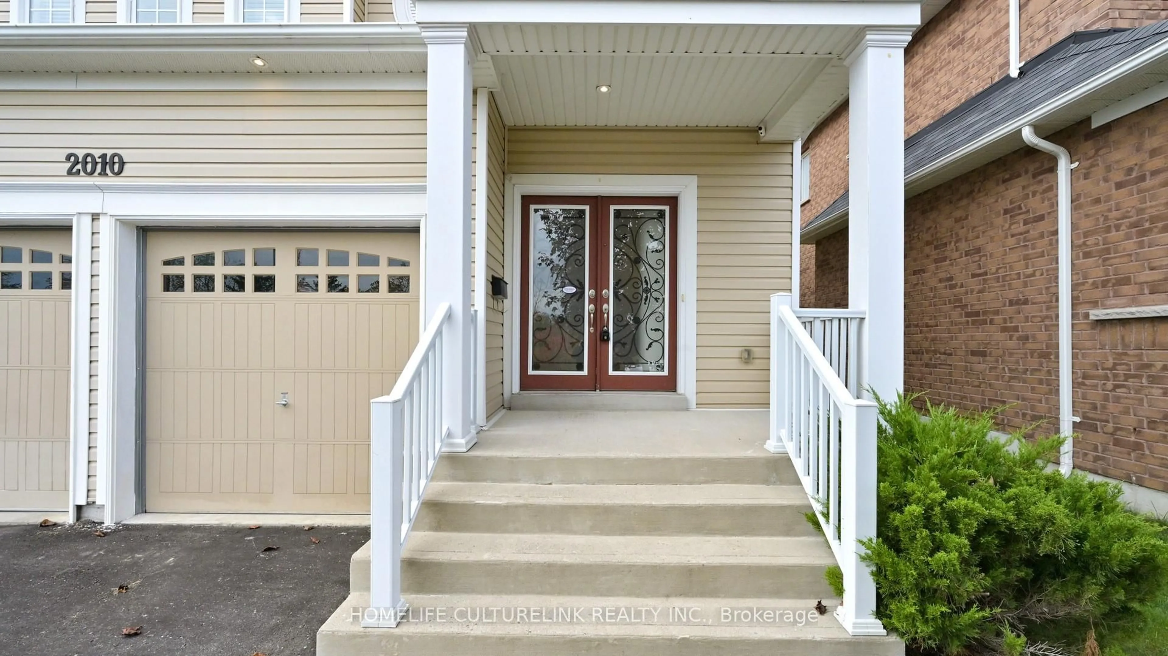 Unknown for 2010 Hunking Dr, Oshawa Ontario L1K 0V3