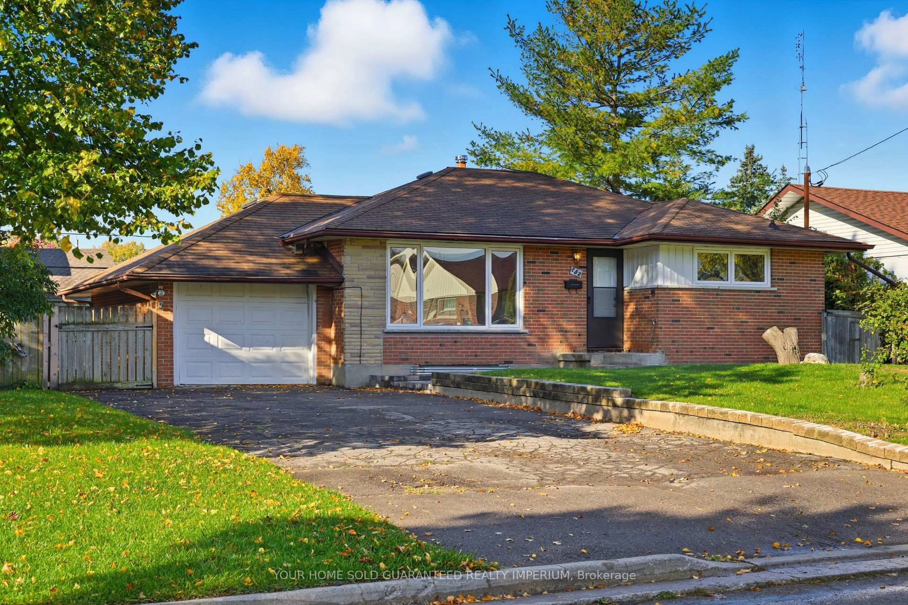 Home with brick exterior material, street for 752 Glenforest St, Oshawa Ontario L1J 5E8
