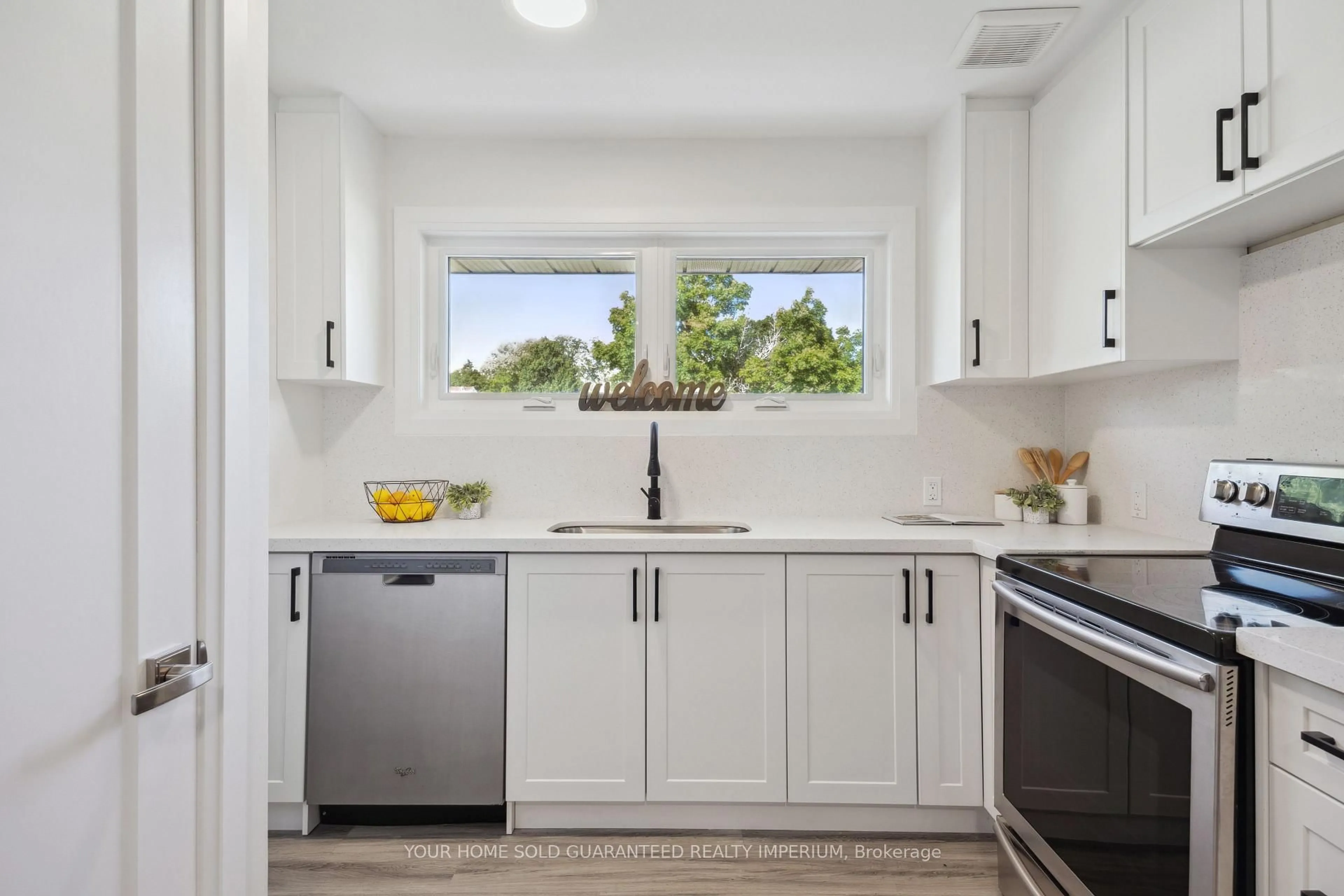 Unknown for 752 Glenforest St, Oshawa Ontario L1J 5E8