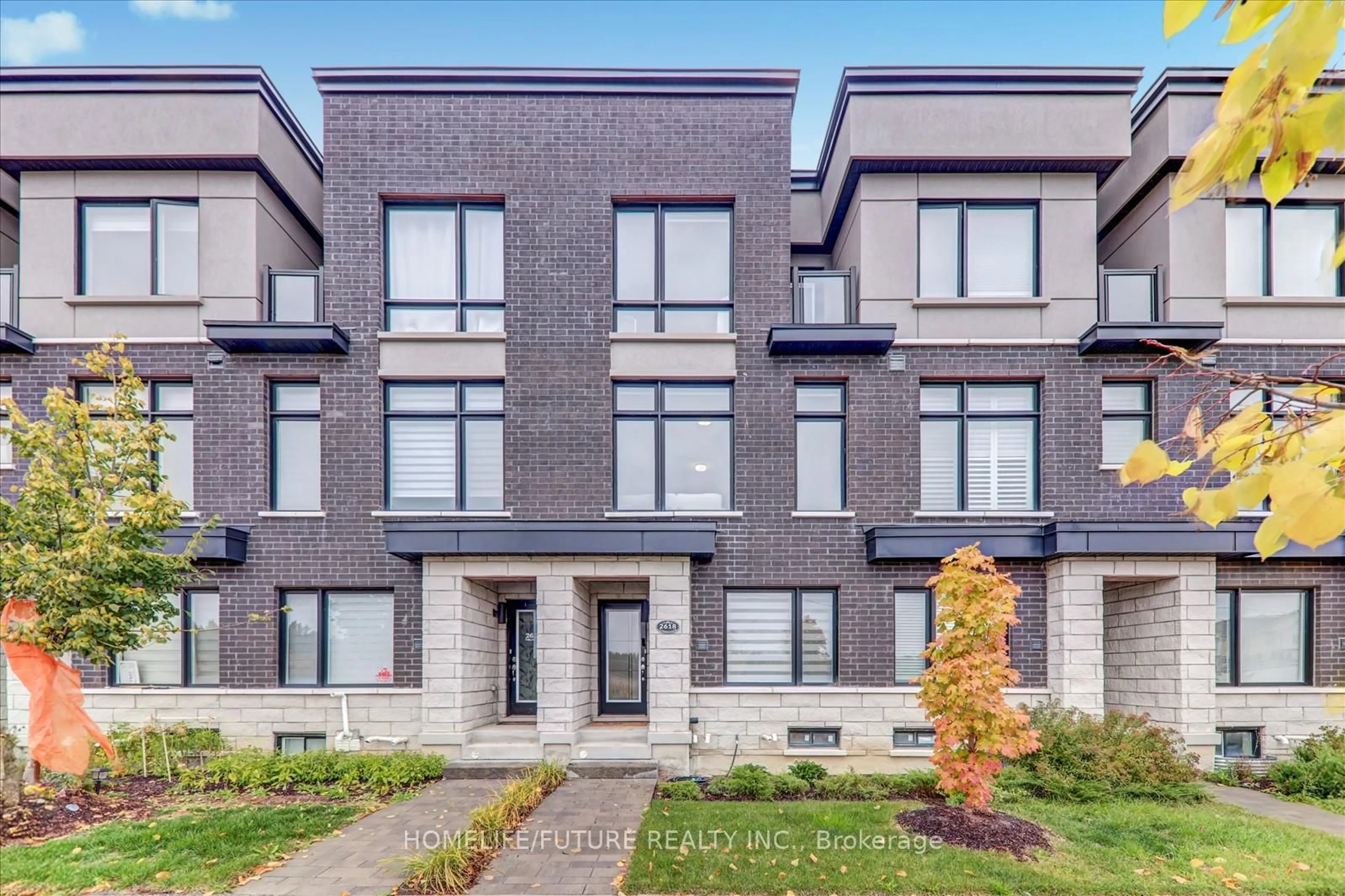 Home with brick exterior material, street for 2618 Castlegate Crossing, Pickering Ontario L1X 0H9