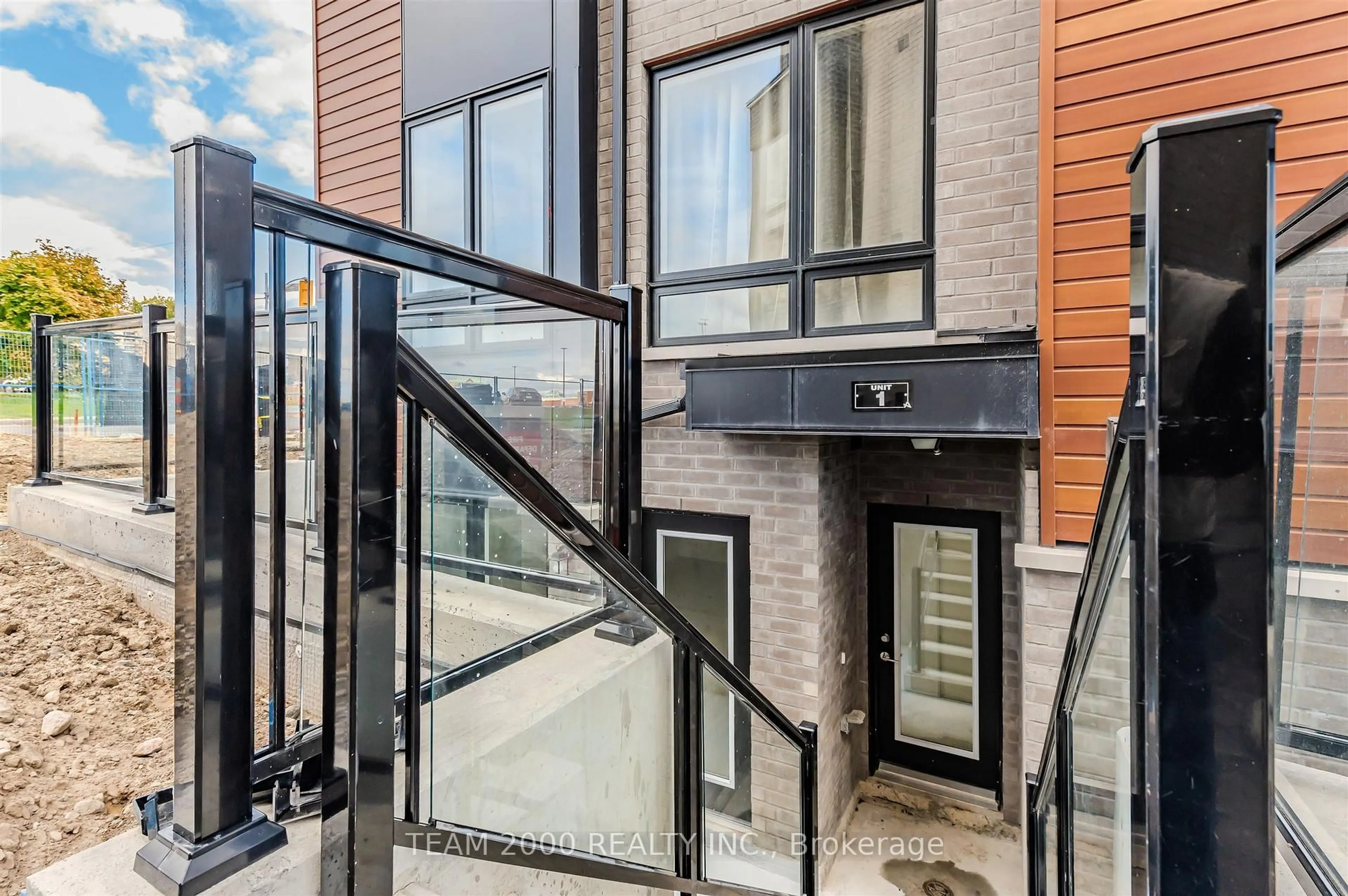 Unknown for 145 Tapscott Rd #1, Toronto Ontario M1B 0E8