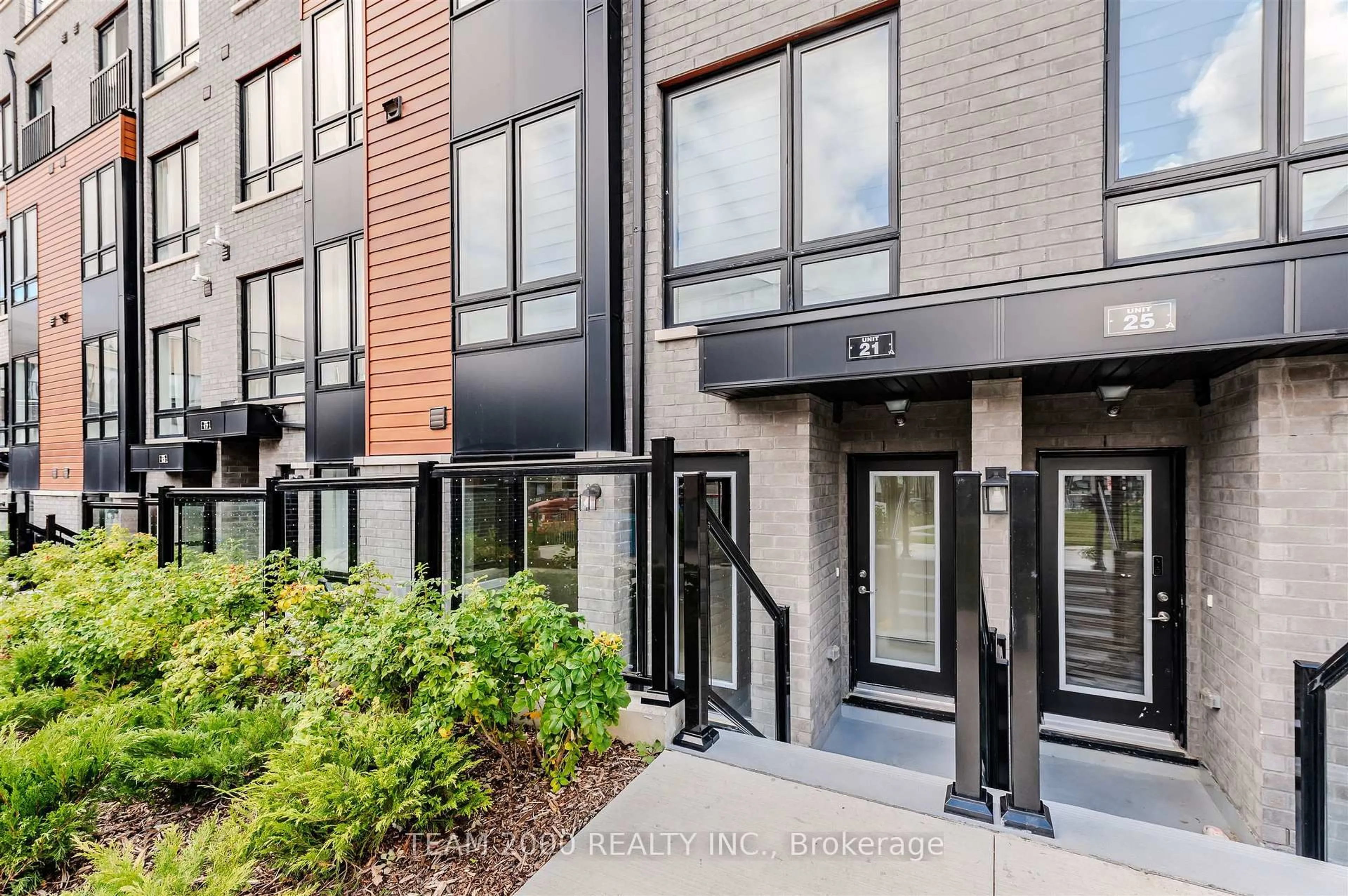 Unknown for 30 Liben Way #21, Toronto Ontario M1B 0E8