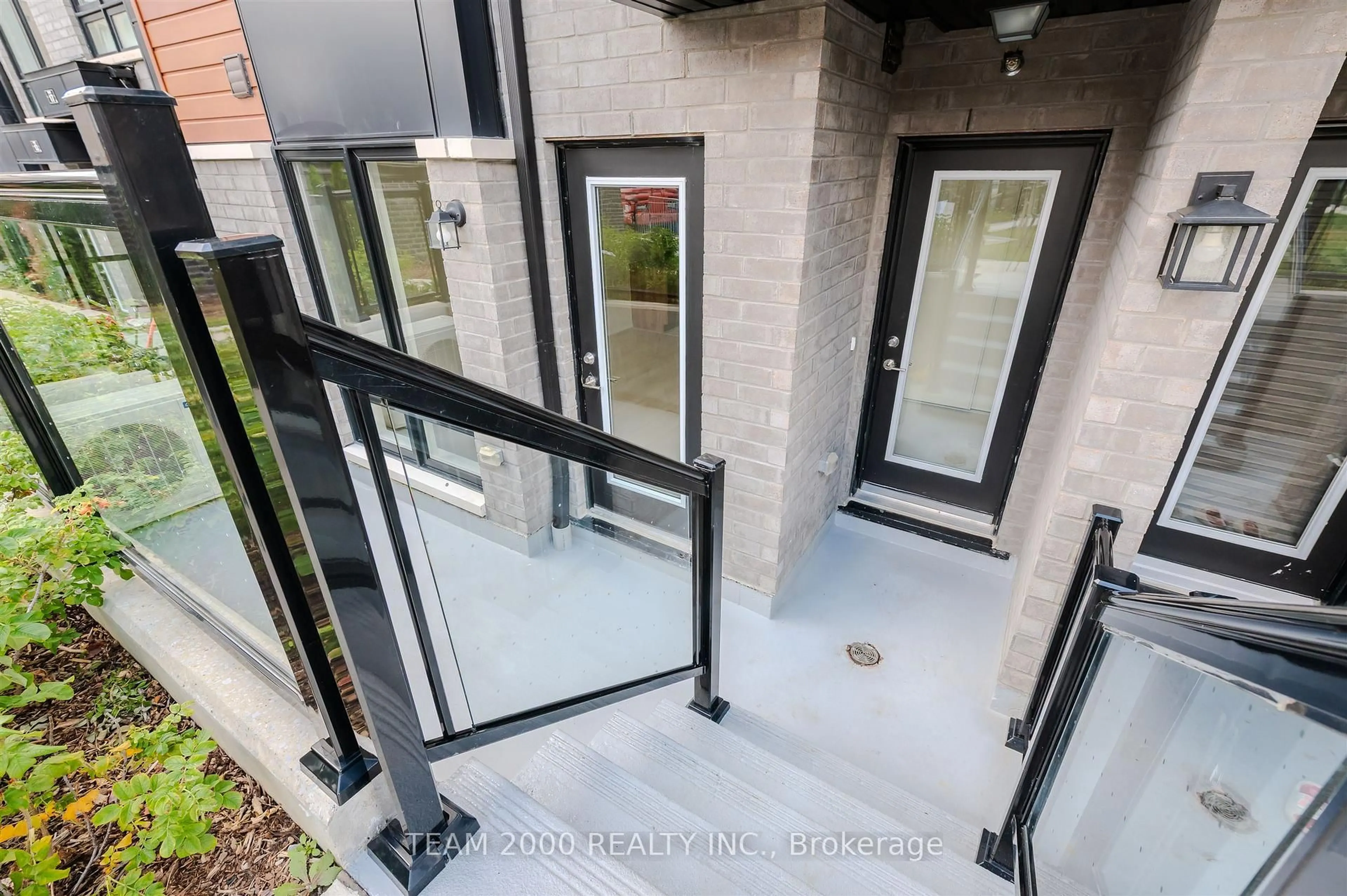 Unknown for 30 Liben Way #21, Toronto Ontario M1B 0E8