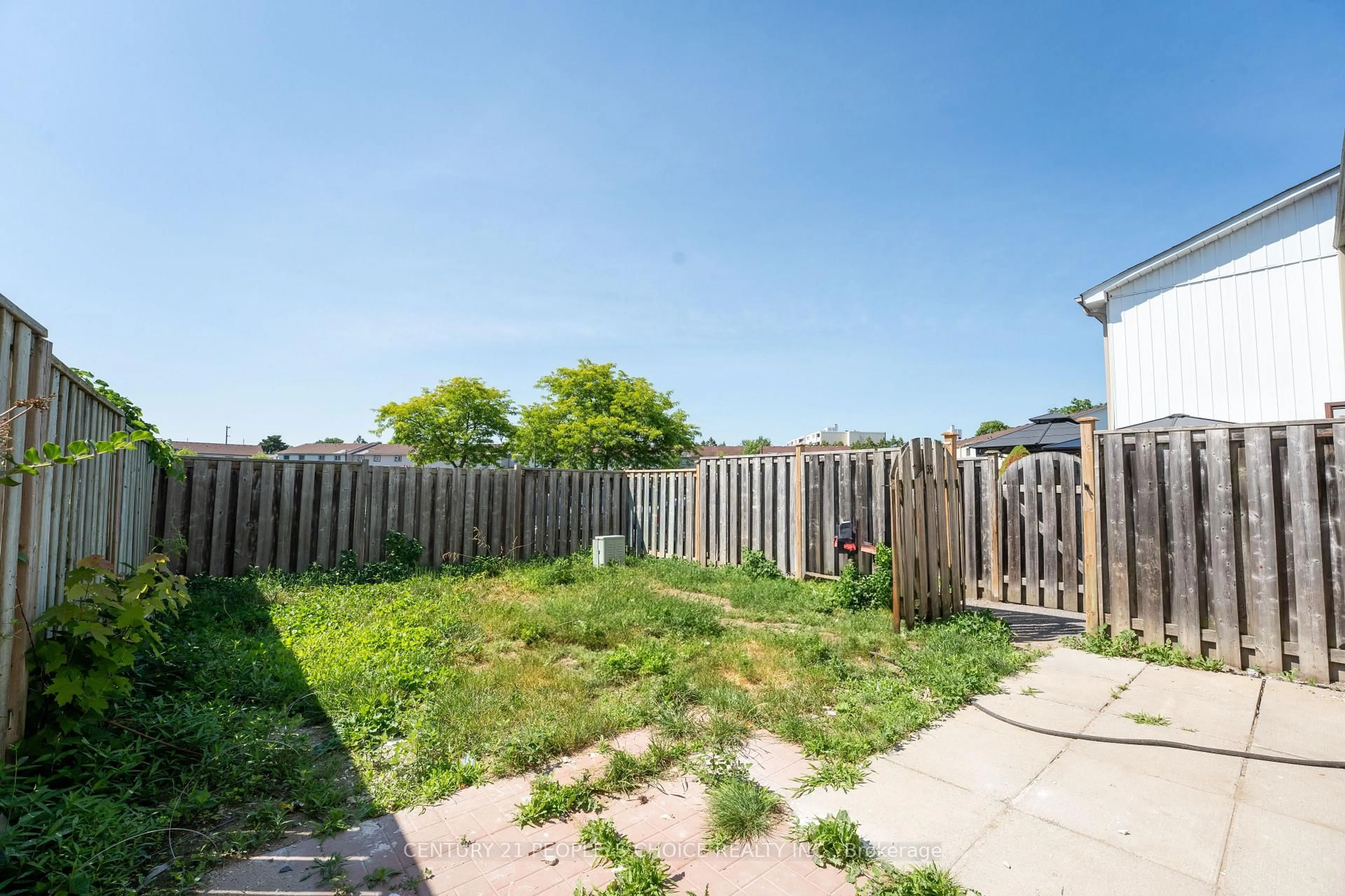 Patio, street for 120 Nonquon Rd #35, Oshawa Ontario L1G 7E6