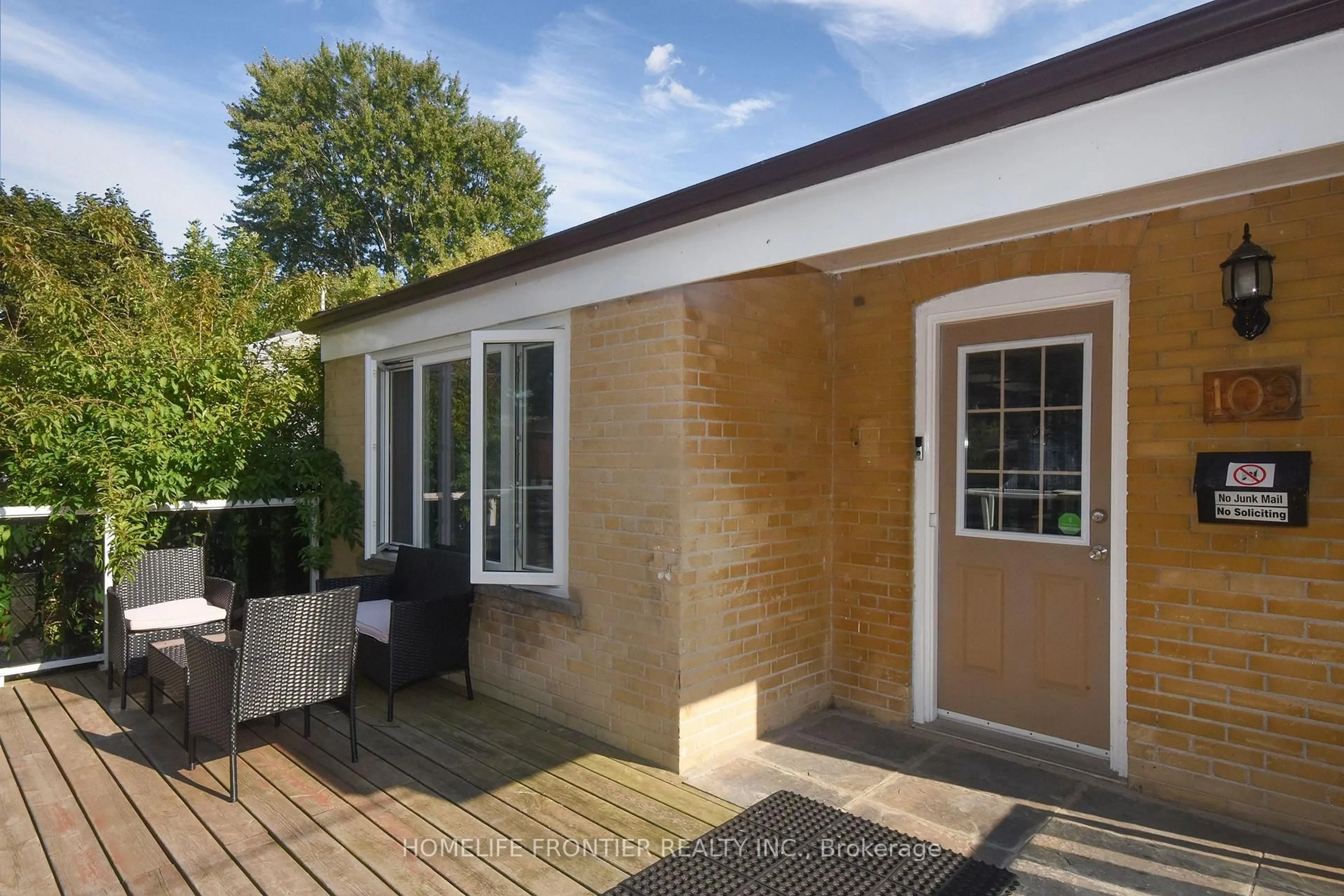 Unknown for 109 Darlingside Dr, Toronto Ontario M1E 3P4