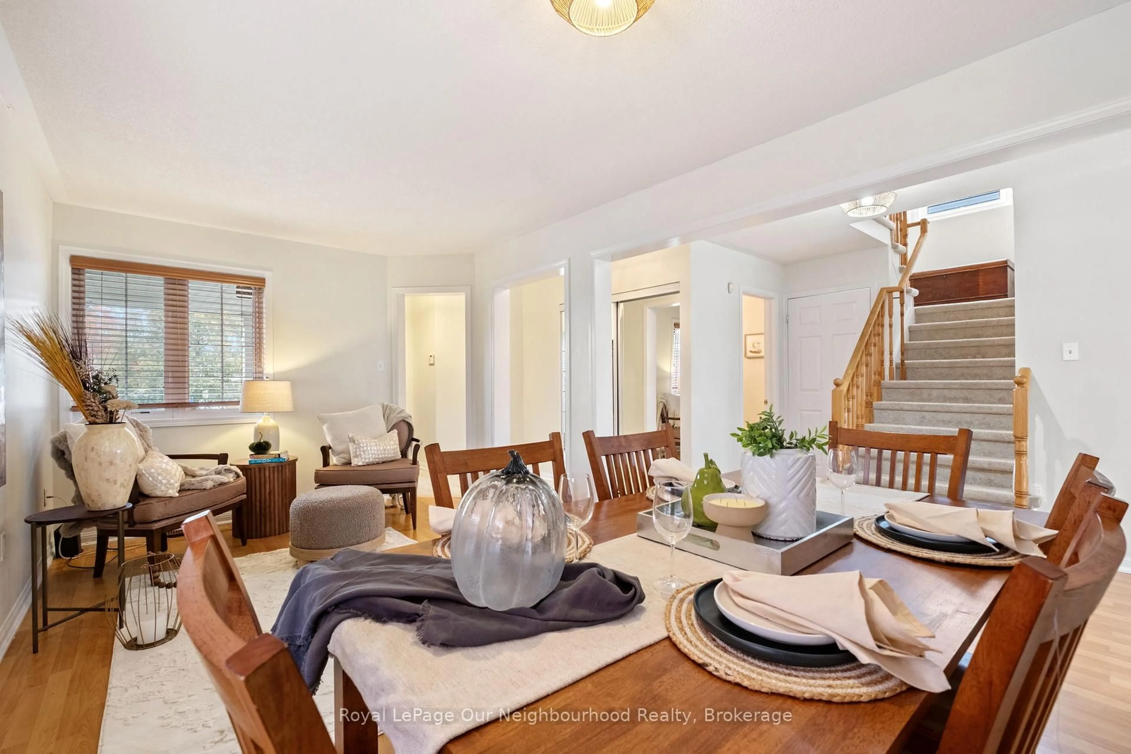 Dining room, ceramic/tile floor for 282 Bons Ave, Clarington Ontario L1C 5P3