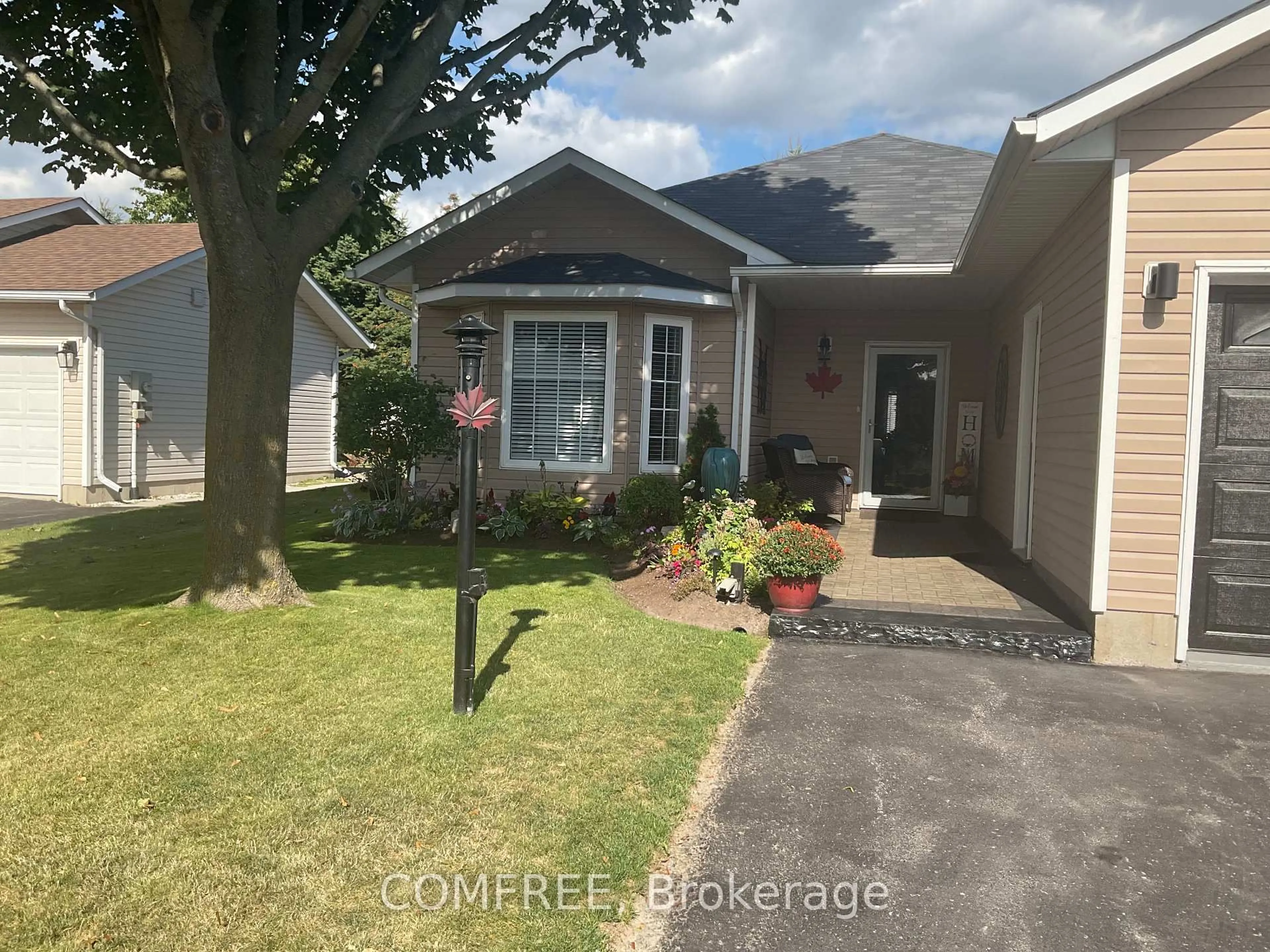 Unknown for 6 Niagara Tr, Clarington Ontario L1B 1A1