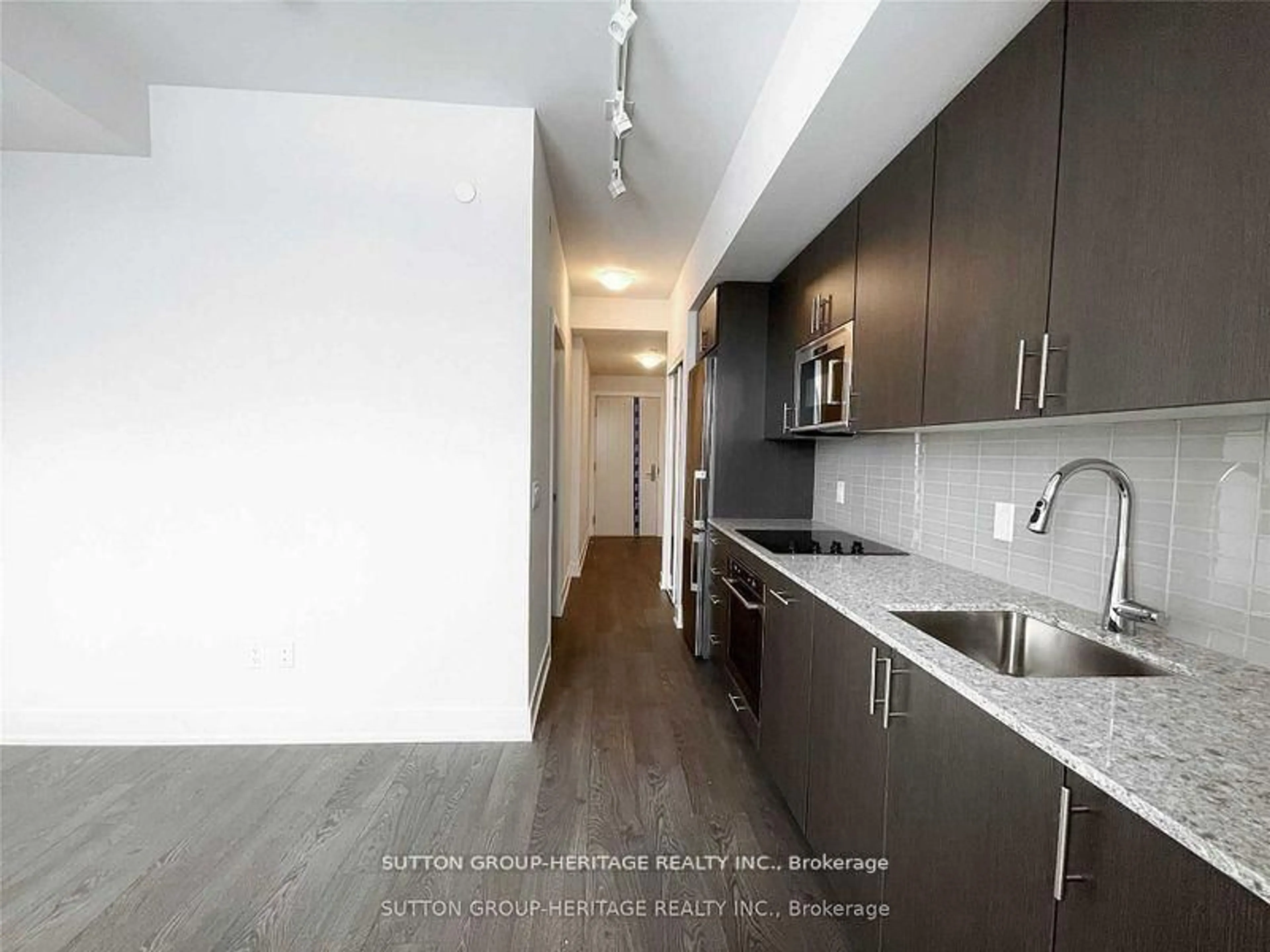 Unknown for 2550 Simcoe St #PH3, Oshawa Ontario L1L 0R5