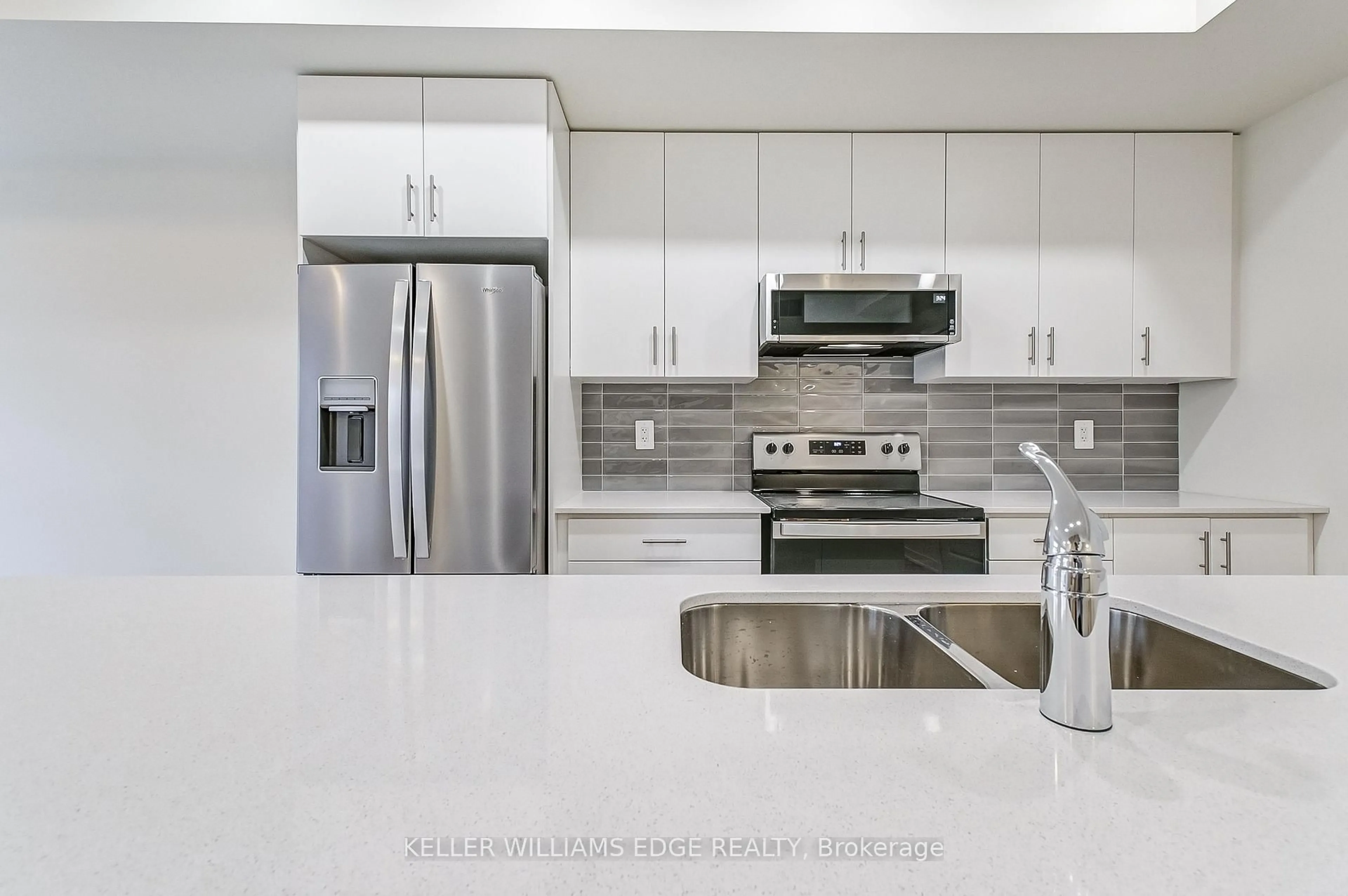 Unknown for 755 Omega Dr #202, Pickering Ontario L1V 0H1