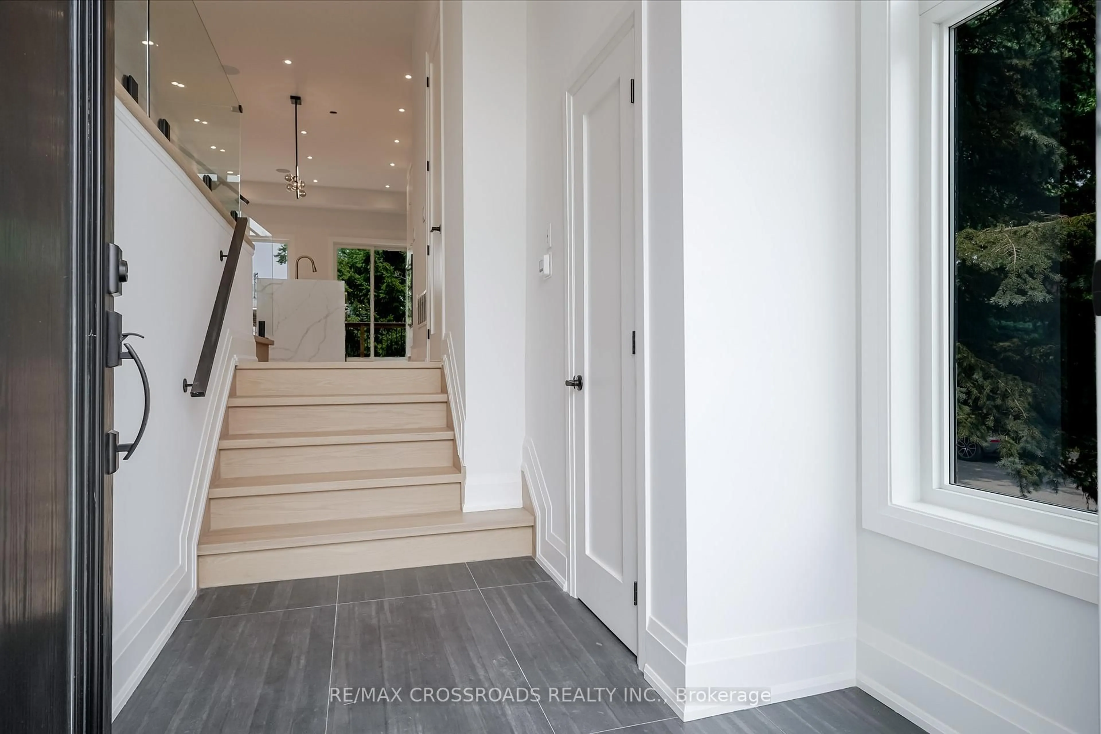 Unknown for 108 Park St, Toronto Ontario M1N 2P1