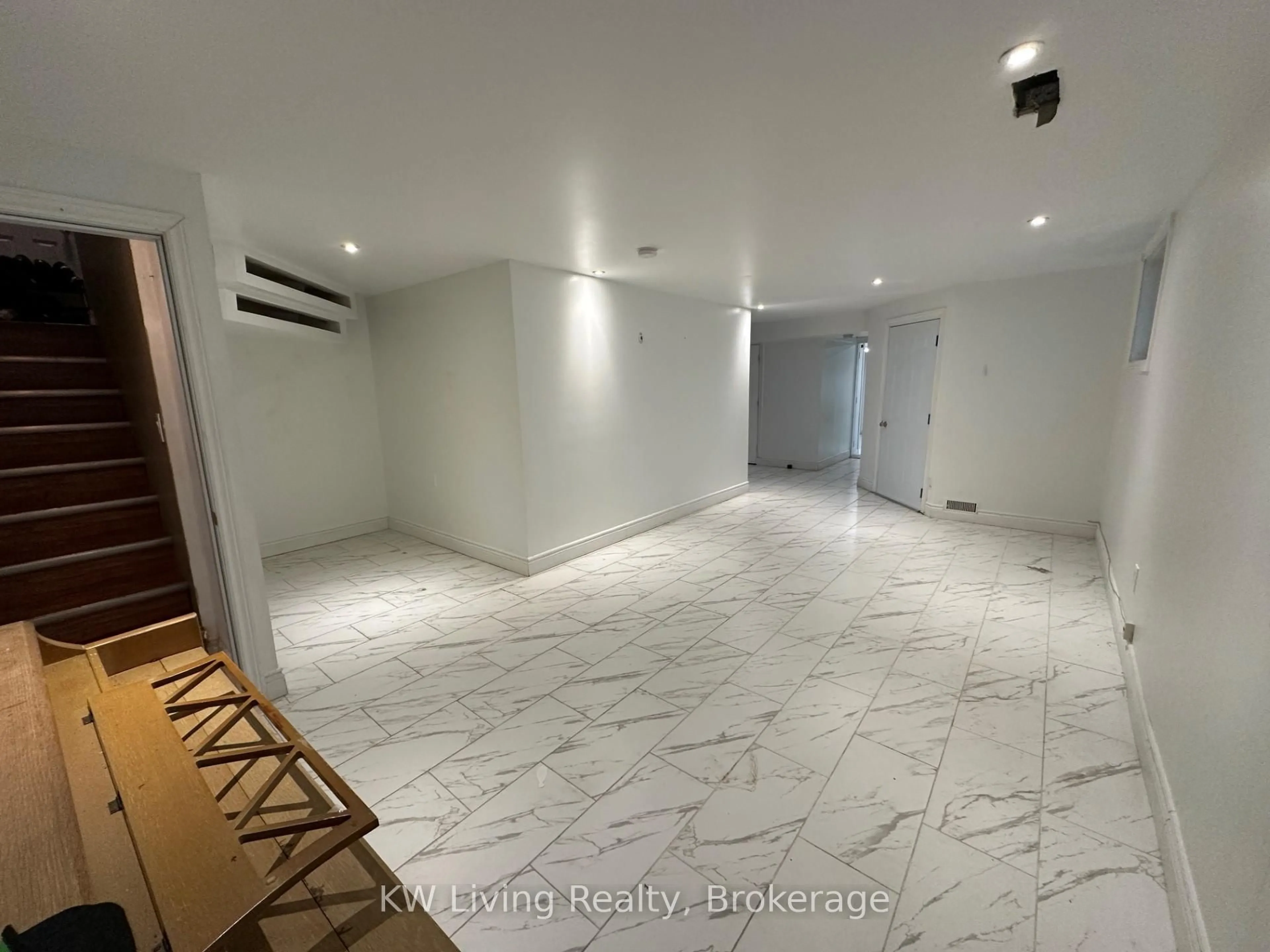 A pic of a room for 782 Liverpool Rd, Pickering Ontario L1W 1S1