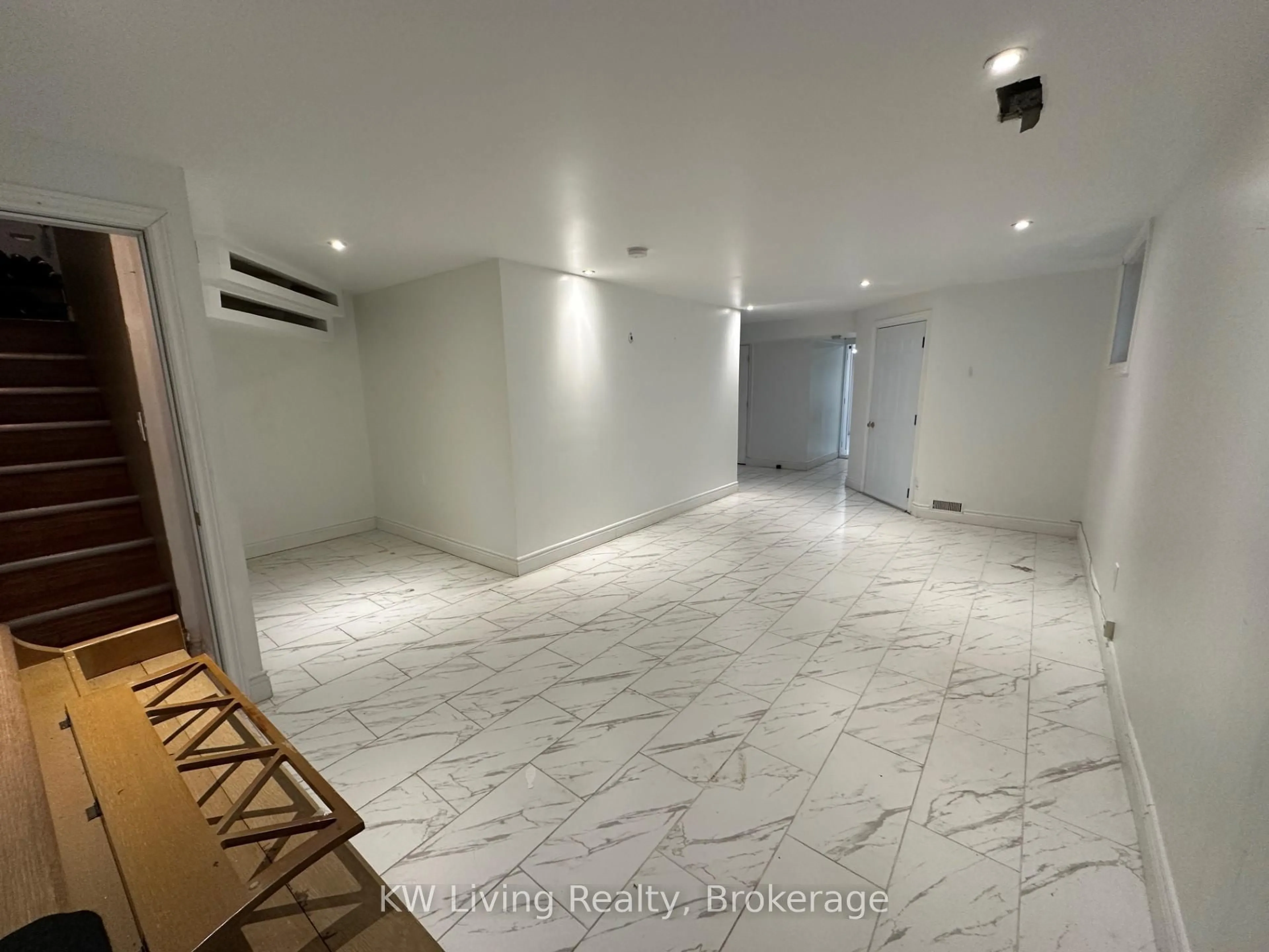 A pic of a room for 782 Liverpool Rd, Pickering Ontario L1W 1S1