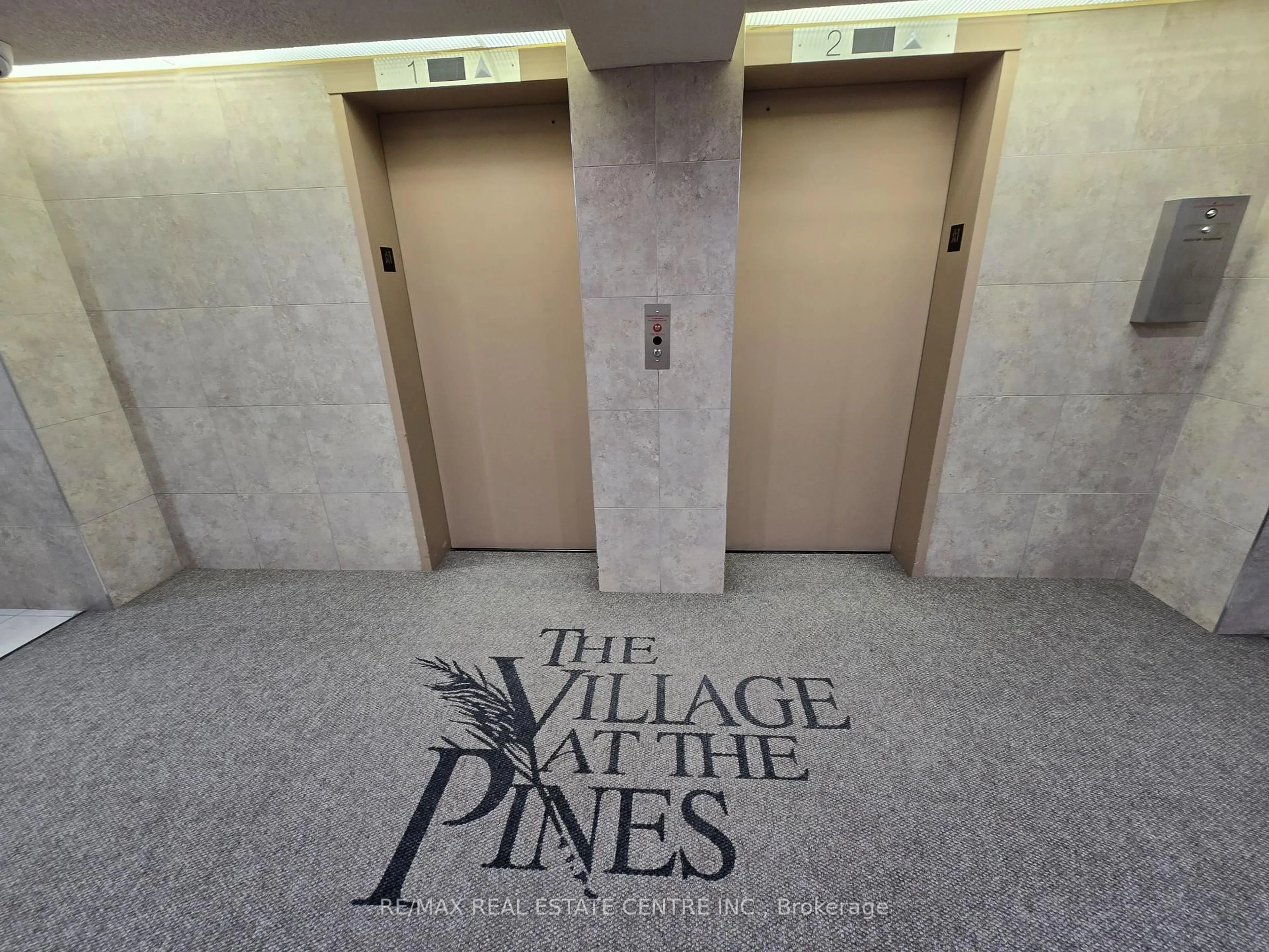 Indoor foyer for 1540 Pickering Pkwy #609, Pickering Ontario L1V 3V9