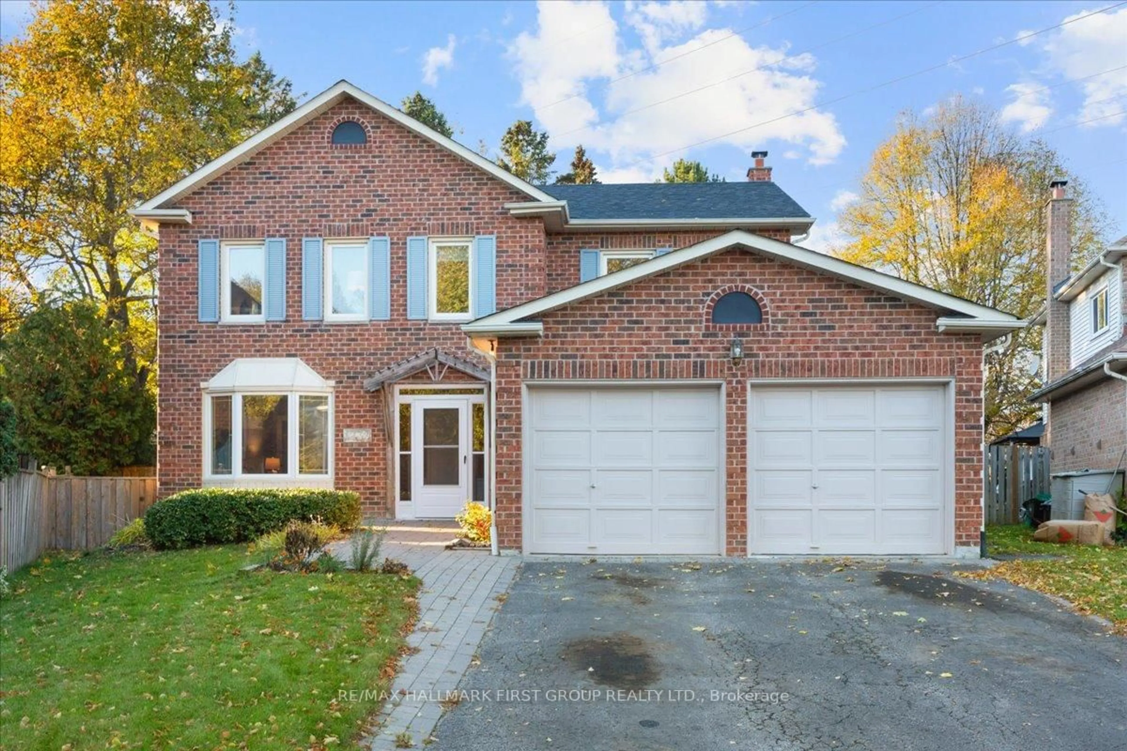 Home with brick exterior material, street for 1239 Fieldstone Circ, Pickering Ontario L1X 1B9