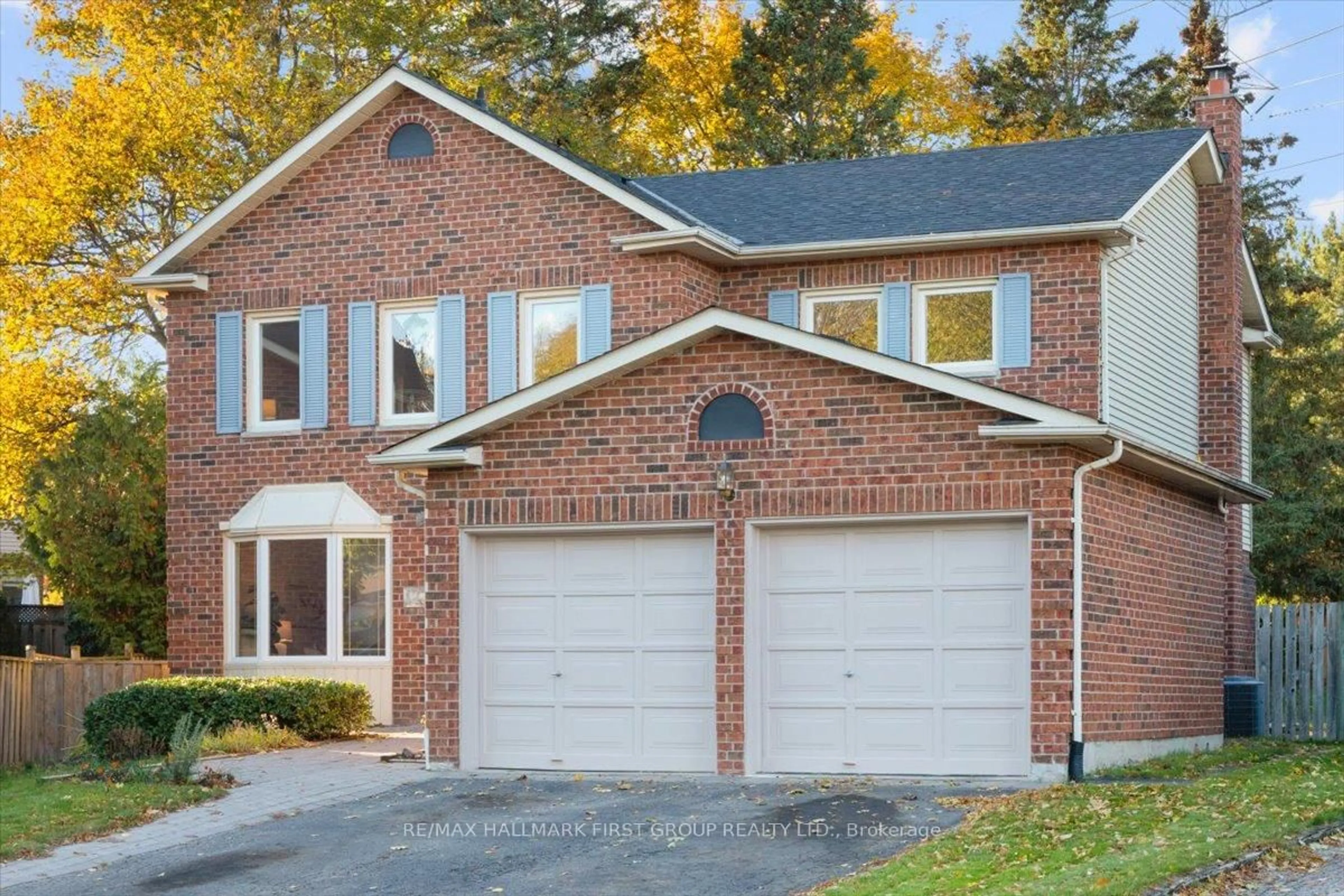 Home with brick exterior material, street for 1239 Fieldstone Circ, Pickering Ontario L1X 1B9