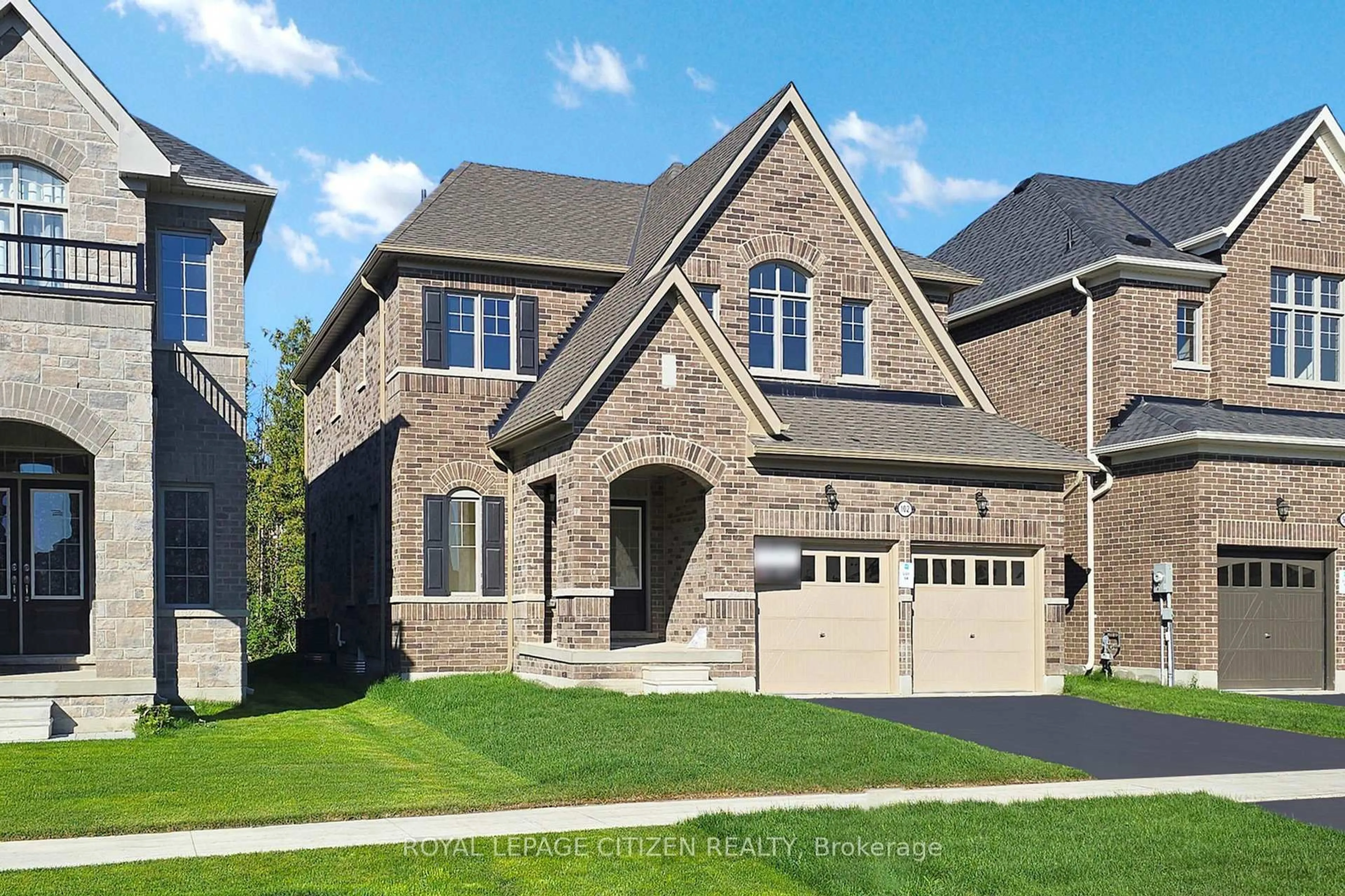 Home with brick exterior material, street for 102 North Garden Blvd, Scugog Ontario L9L 1B3