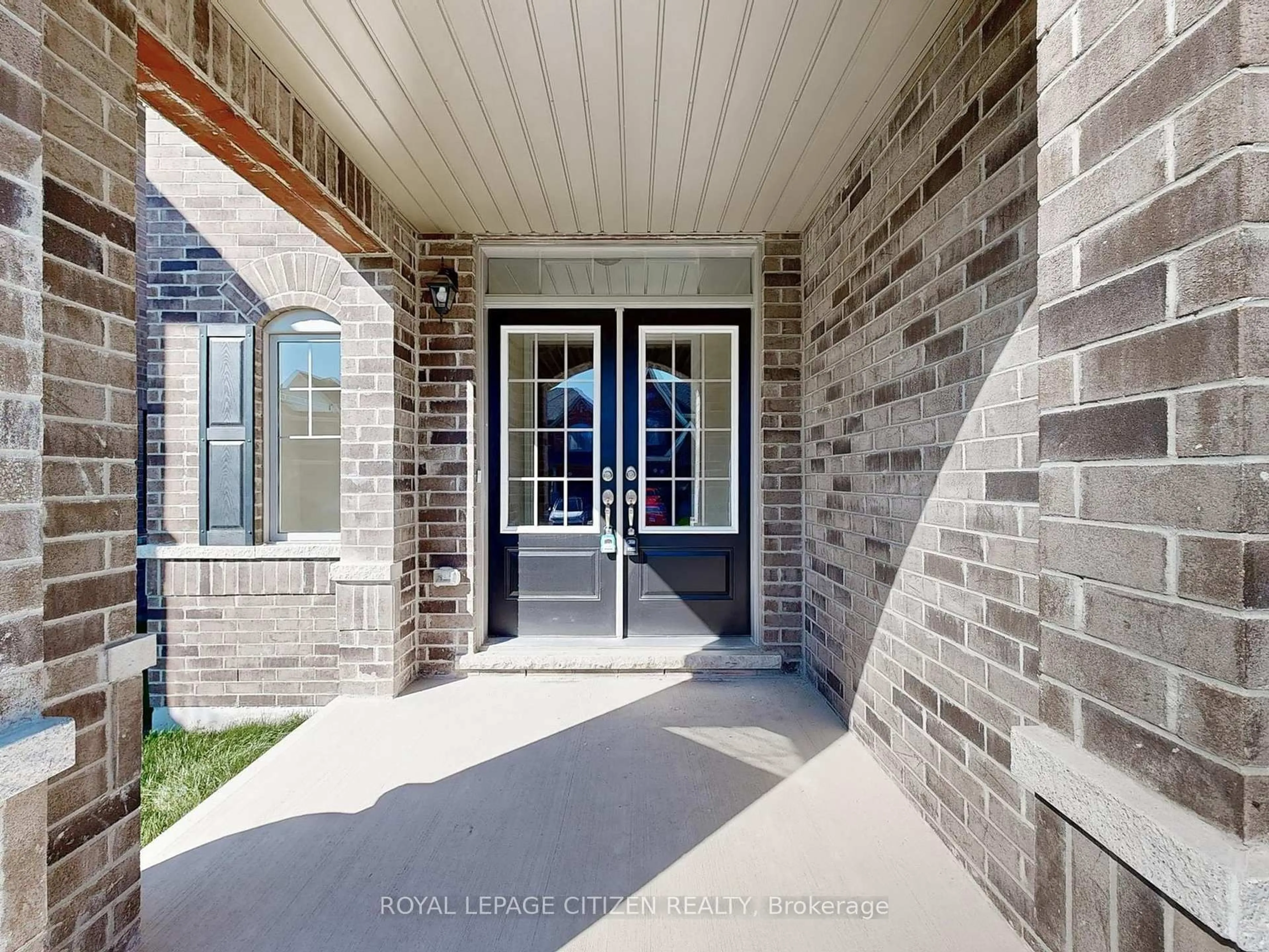 Unknown for 102 North Garden Blvd, Scugog Ontario L9L 1B3